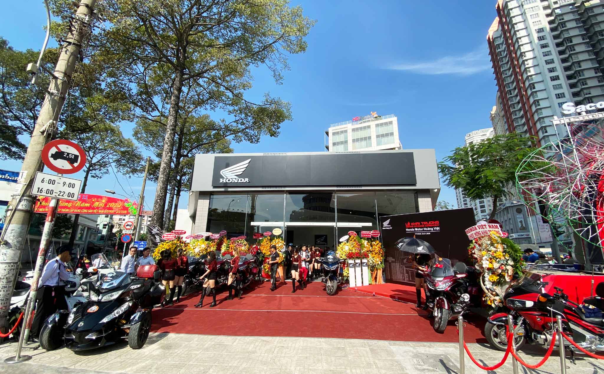 Showroom Honda Moto Hoàng Việt khai trương - thêm lựa chọn cho anh em mê xe PKL