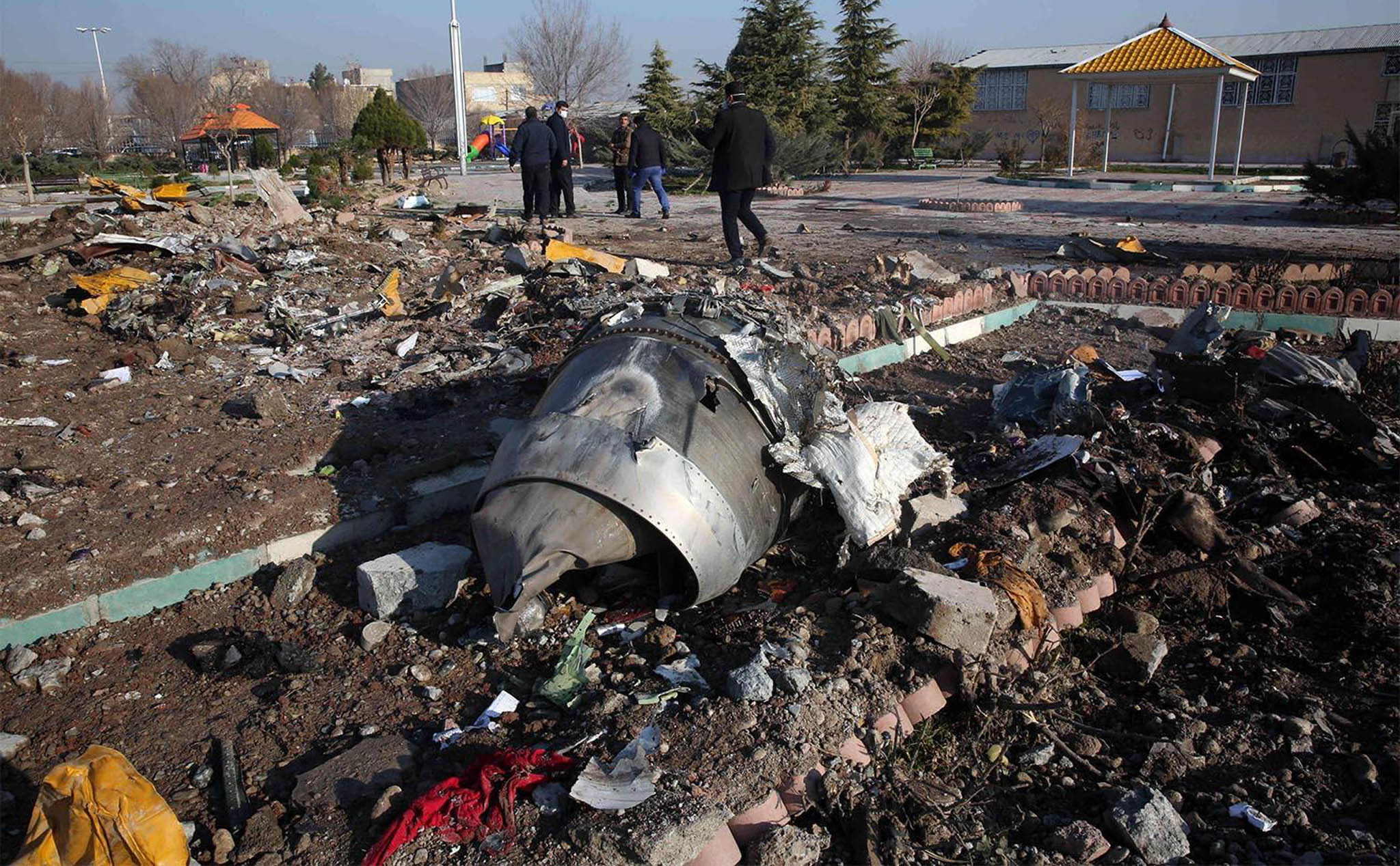 Vụ rơi máy bay Ukraine tại Iran, và những câu hỏi chưa có lời giải đáp