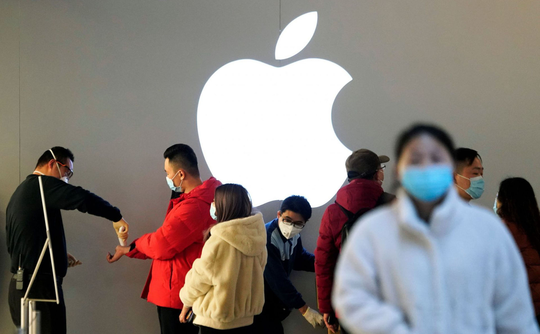 CEO Apple khuyên nhân viên toàn cầu “nên làm việc ở nhà”
