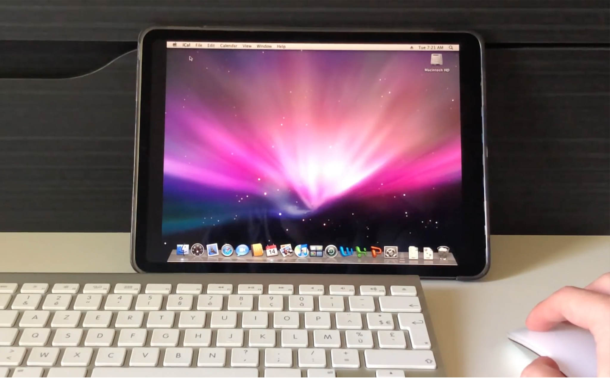 [Video] iPad Pro chạy được Mac OS X