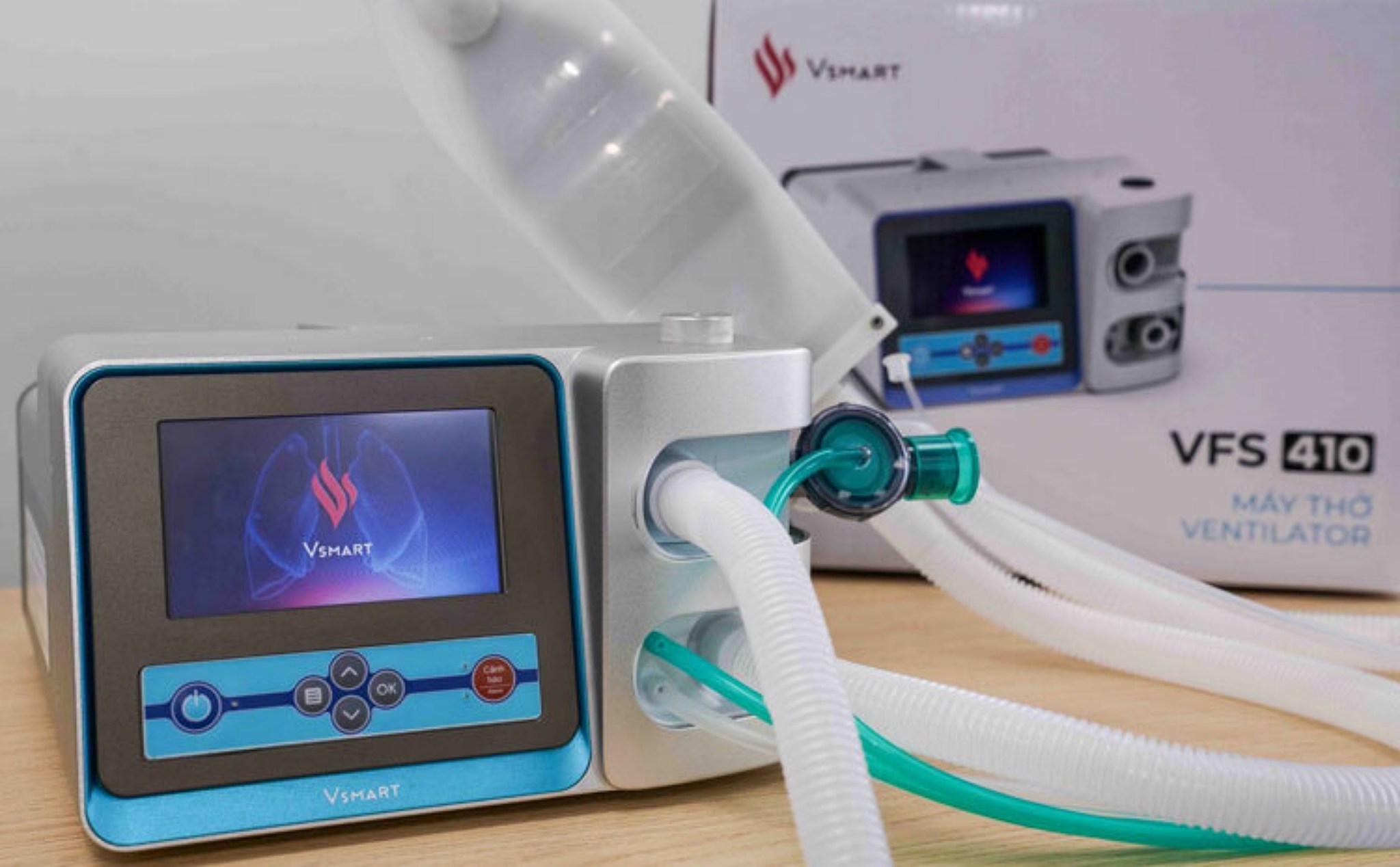 Vingroup giới thiệu 2 máy thở được sản xuất tại Việt Nam, 70% là nguyên liệu nội địa hóa