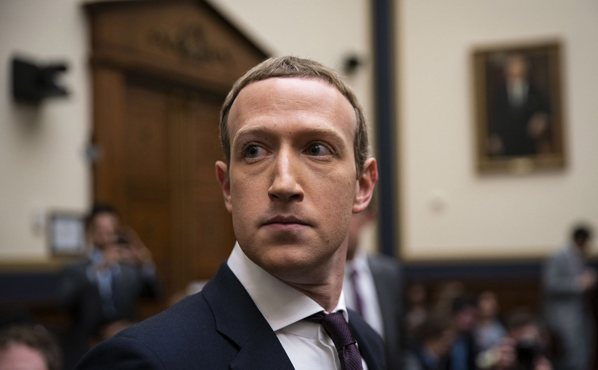 Facebook sẽ có hội đồng giám sát, được phép ra quyết định trái ý Zuckerberg
