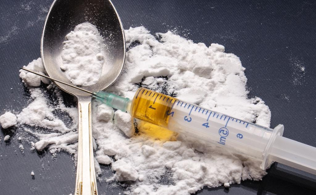 [Có thể bạn chưa biết] Điều gì xảy ra với cơ thể khi sử dụng heroin?