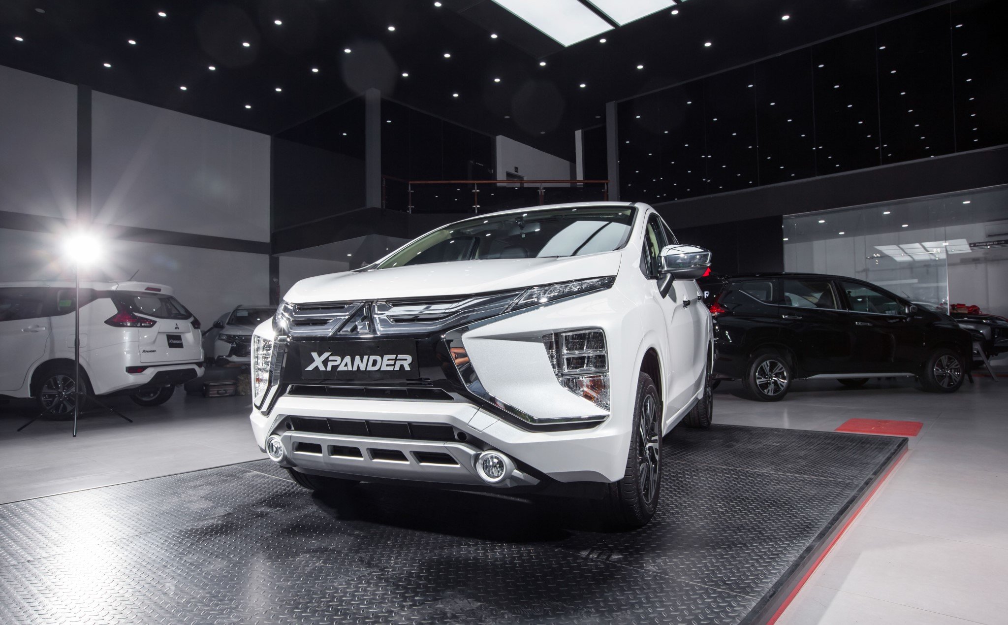 Mitsubishi Việt Nam ra mắt Xpander 2020: nhiều nâng cấp hợp lý, giữ nguyên động cơ, giá 630 triệu