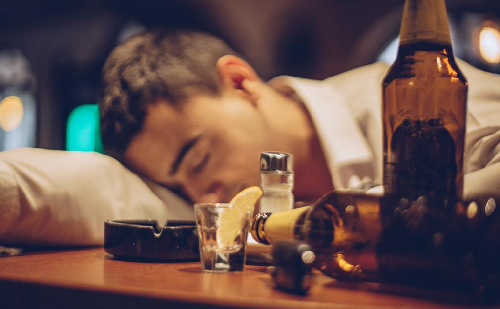 [Có thể bạn chưa biết] Tại sao uống rượu lại say và có những người dễ say hơn những người khác?