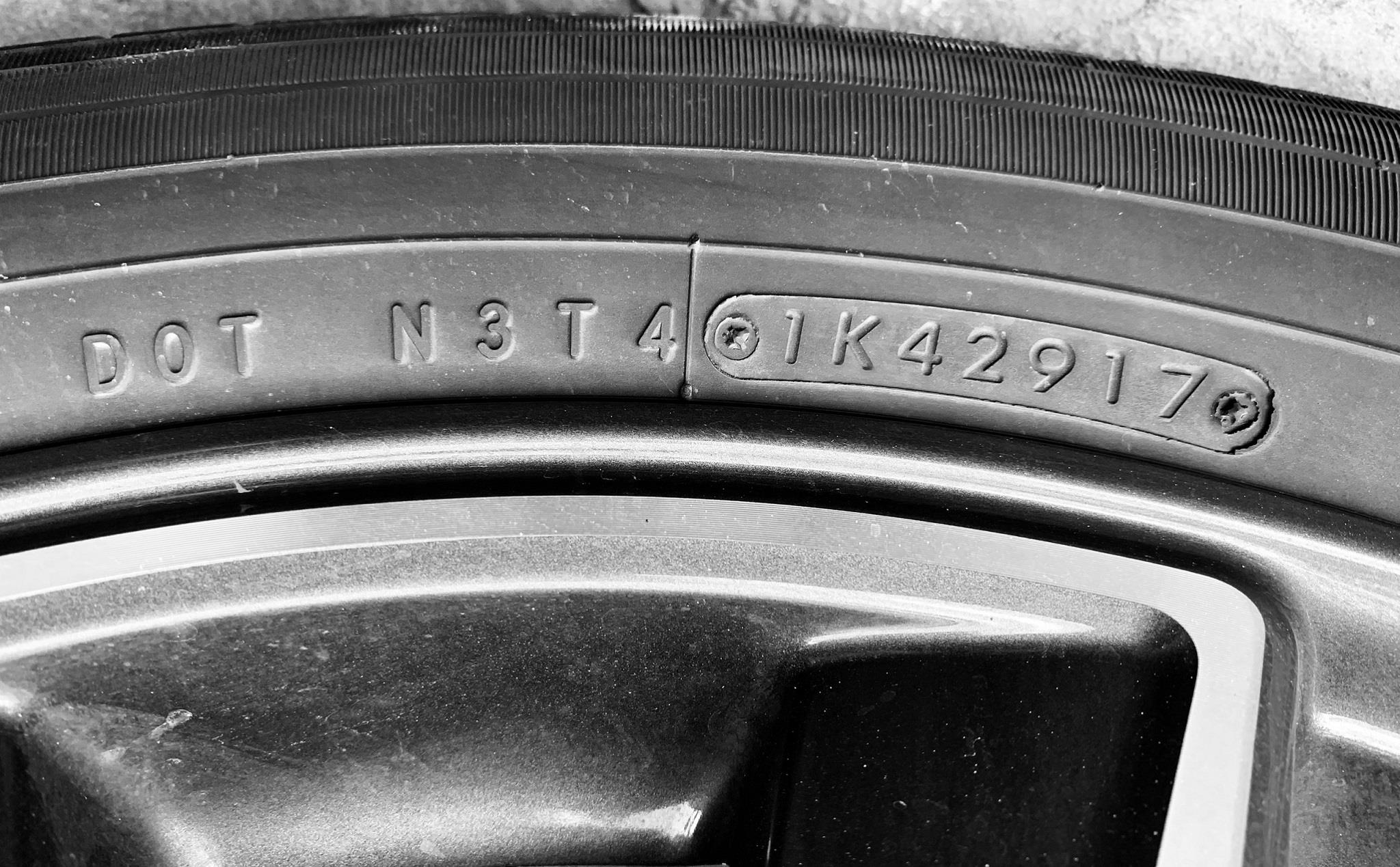 Cách đọc các thông số in trên lốp xe: Kích thước, tải trọng, tốc độ tối đa, ngày sản xuất...