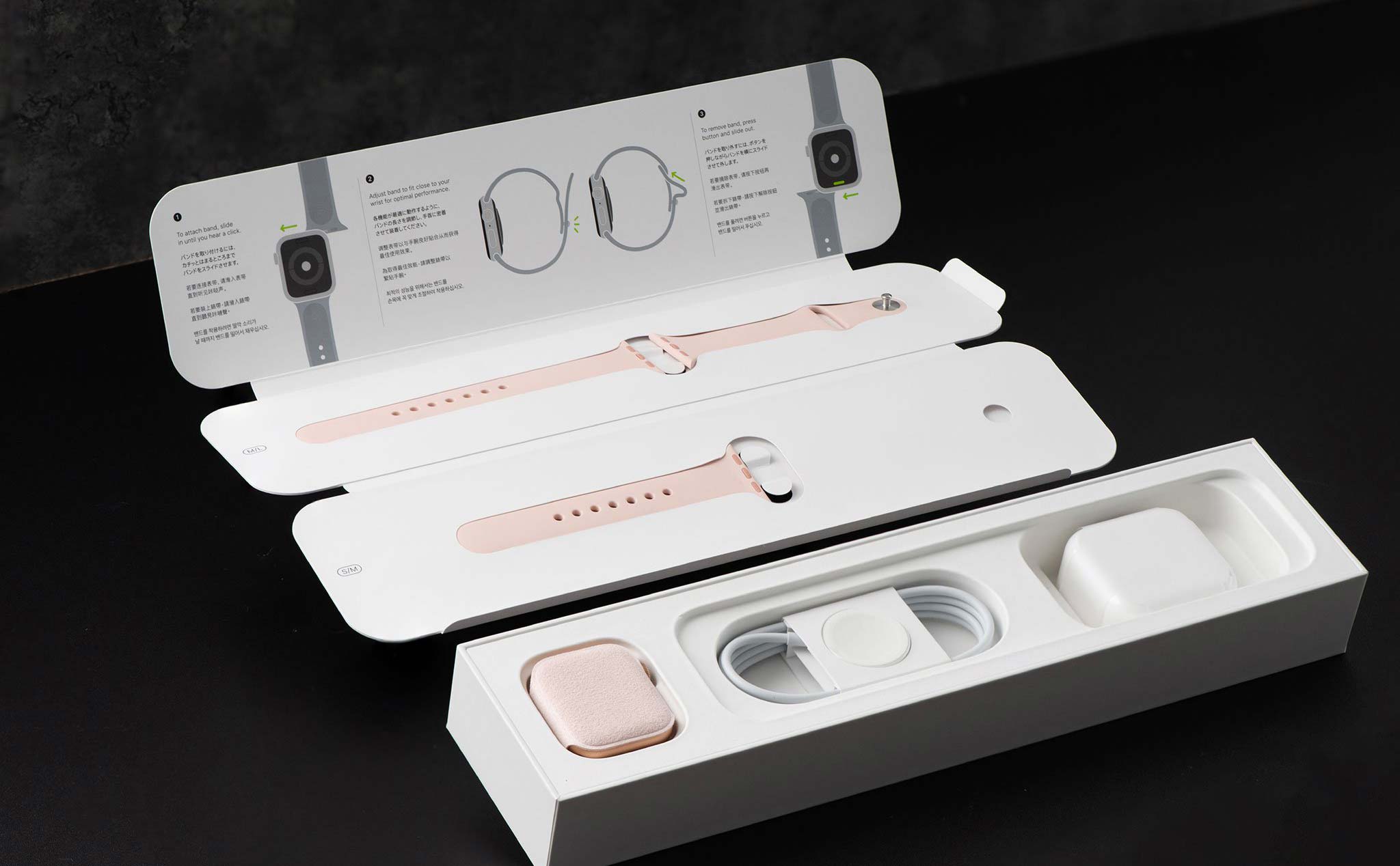 Sẽ không có adapter sạc trong hộp của Apple Watch mới, iPhone 12 dự kiến cũng thế