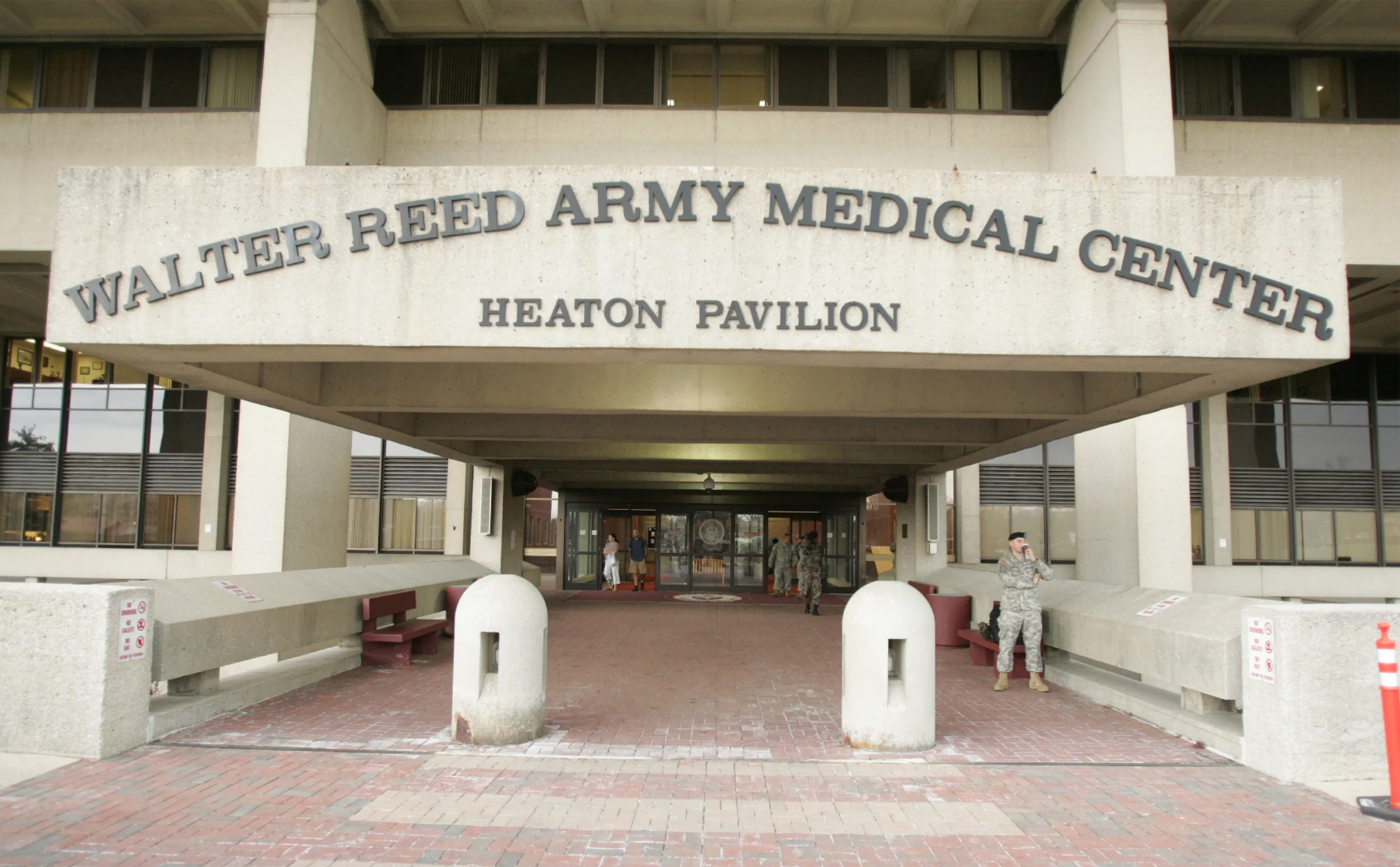 Bệnh viện Quân đội Walter Reed Khu 71: Nơi TT Trump điều trị COVID-19 xịn xò như thế nào?