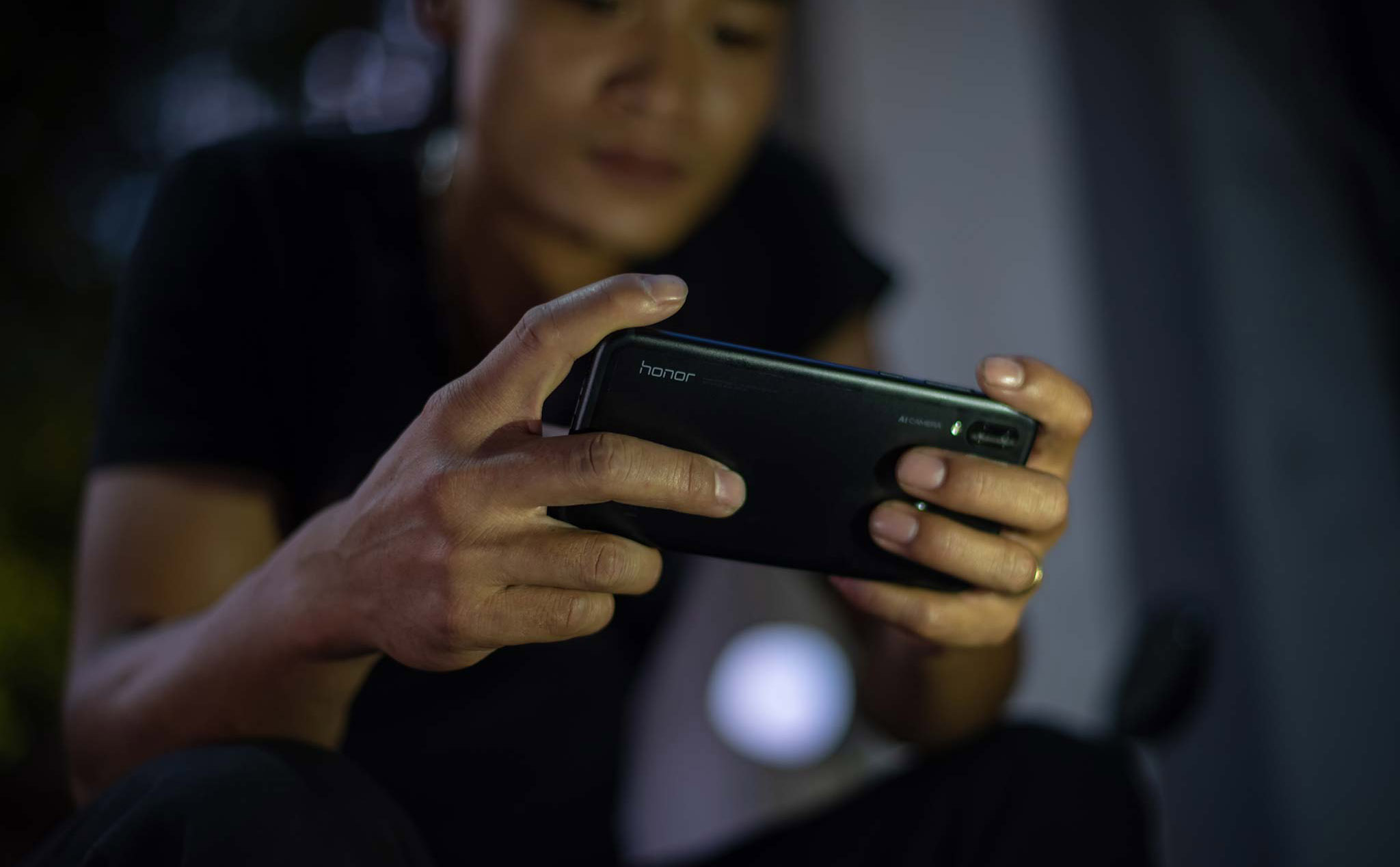 Reuters: Huawei đang đàm phán bán mảng smartphone Honor