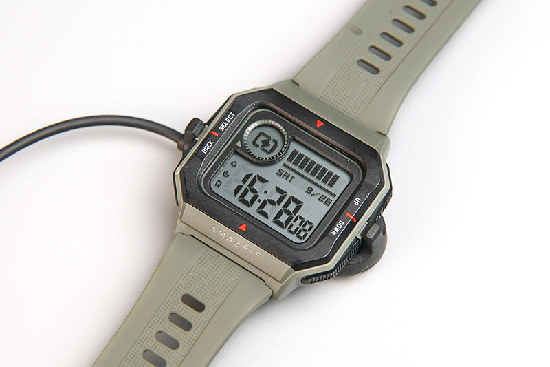 Đánh giá đồng hồ Huami Amazfit Neo - Kiểu dáng như chiếc Casio điện tử | Tinh tế