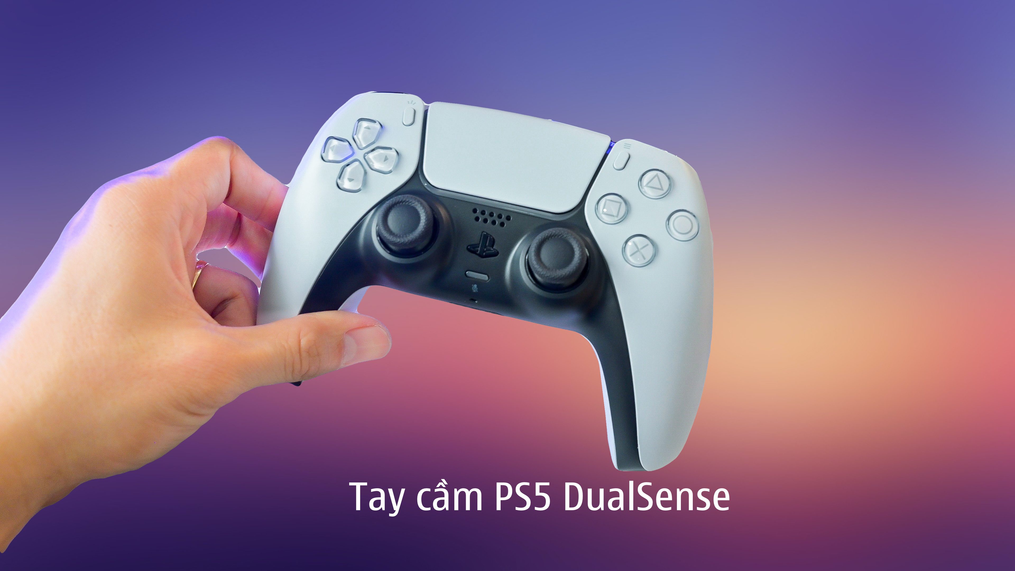 Trên tay trước tay cầm PS5 DualSense: Đẹp và cầm sướng hơn DualShock
