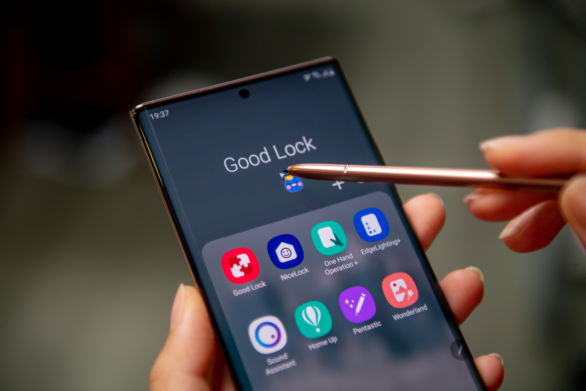 Rảnh nên makeup cho Galaxy Note bằng Good Lock và chia sẻ cách tải