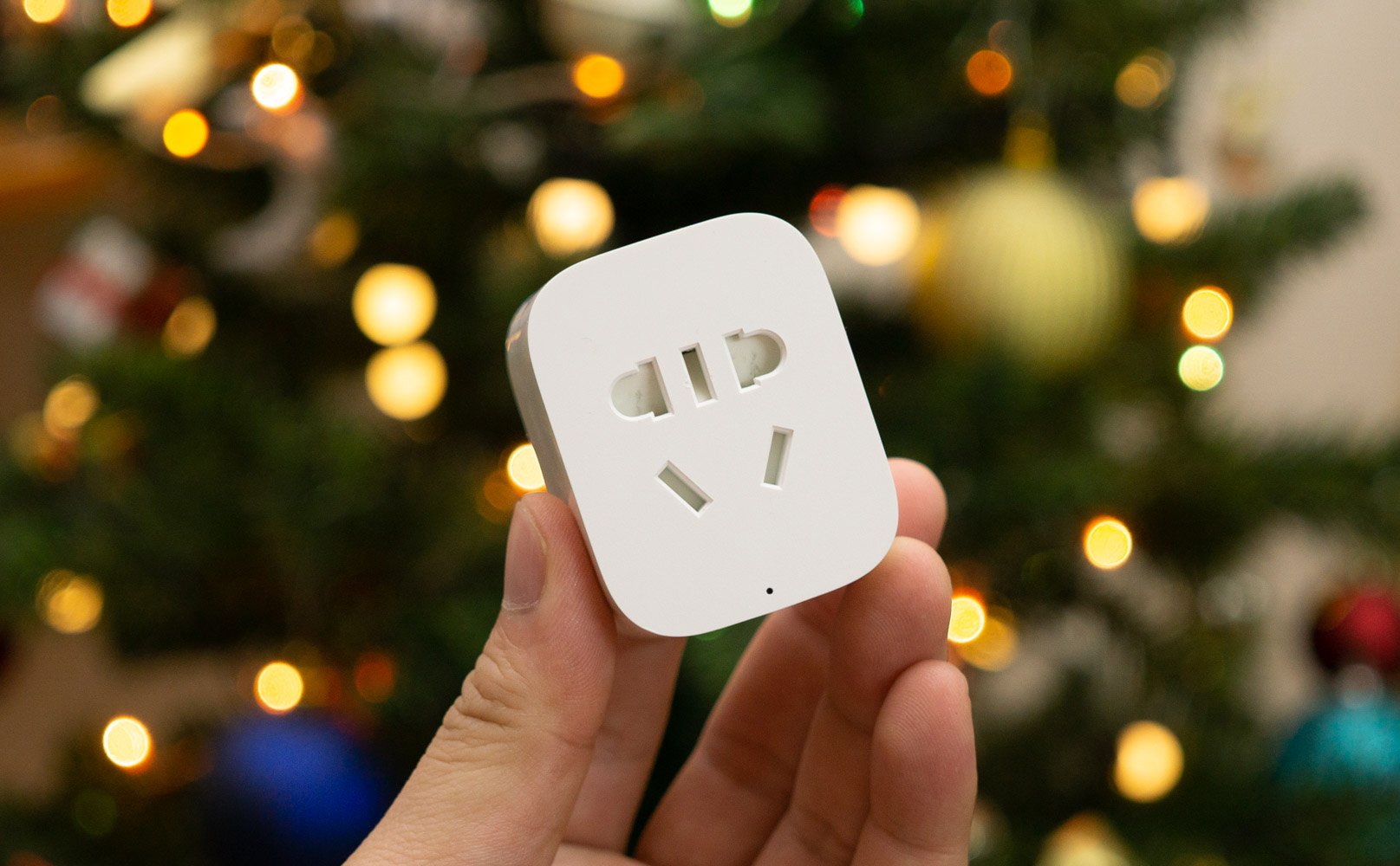 Giới thiệu lại ổ cắm điện thông minh Xiaomi giá dưới 200K, phù hợp cho mùa Giáng Sinh lắm