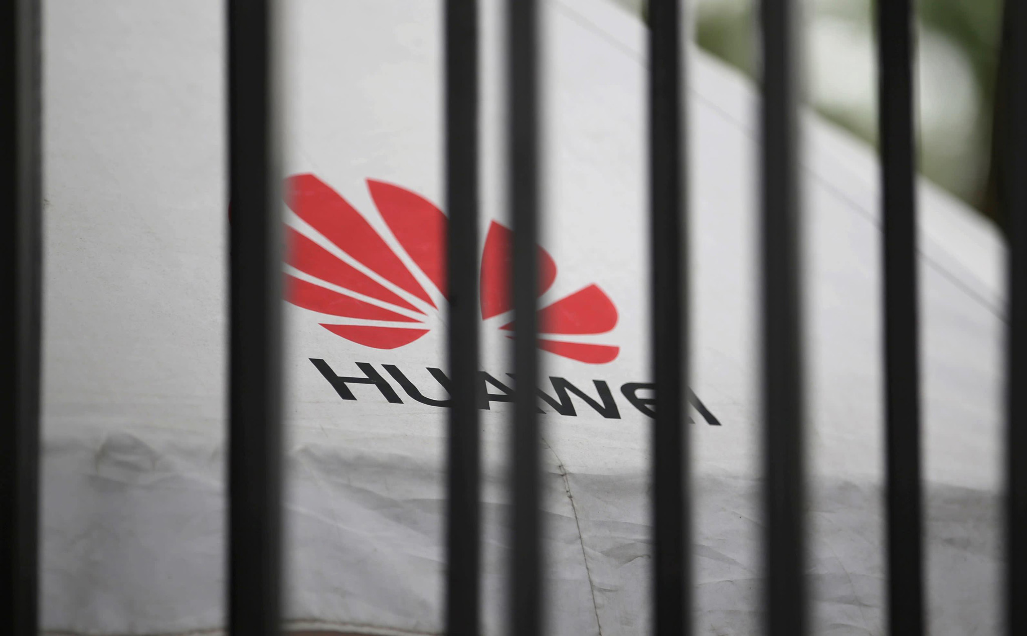 Anh sẽ bắt đầu cấm các nhà mạng dùng thiết bị 5G của Huawei từ tháng 9 năm 2021