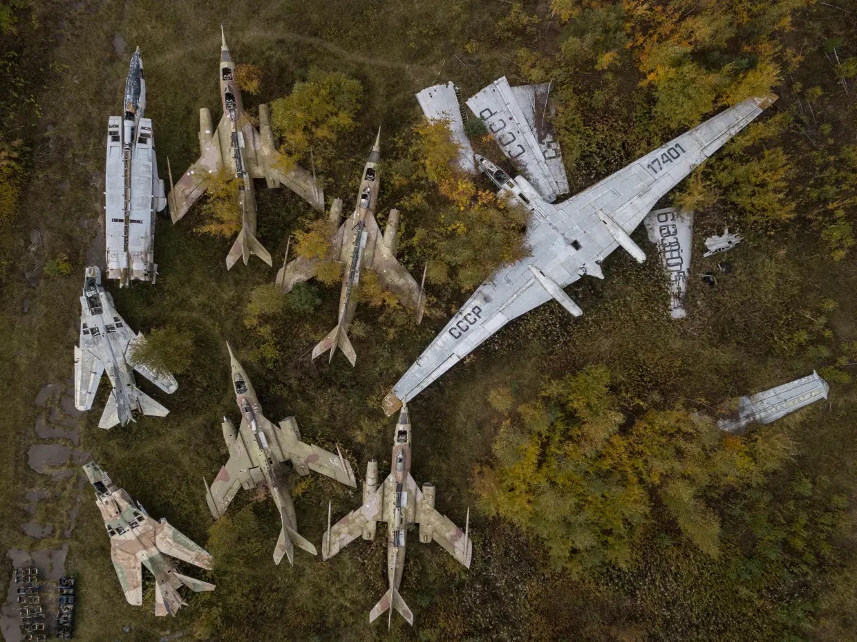 8 tấm ảnh ấn tượng về nghĩa địa máy bay Xô Viết