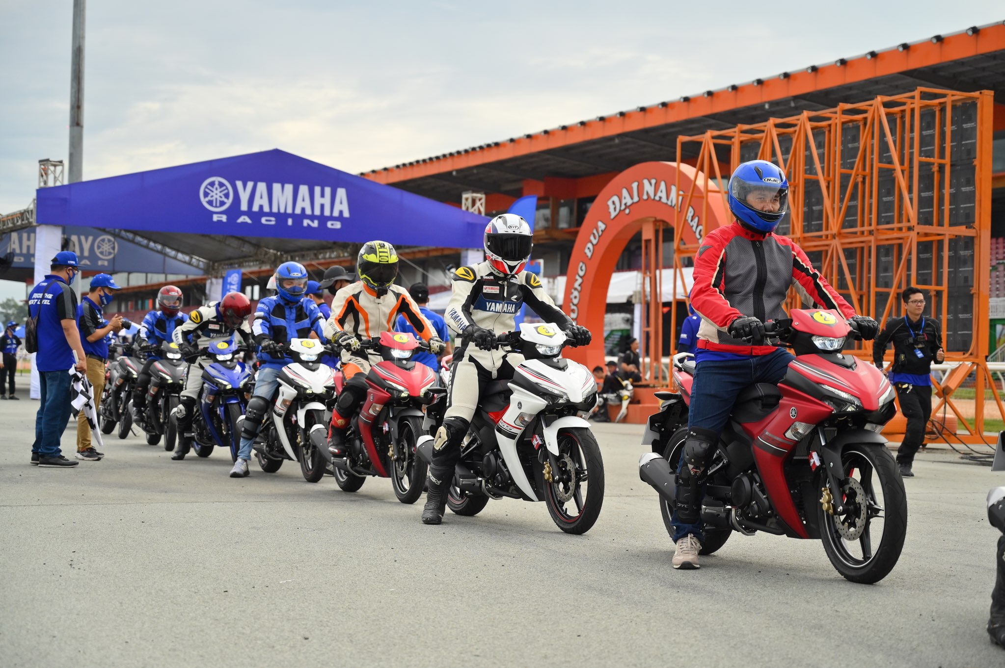 [QC] Yamaha lần đầu tiên mang trường đua Circuit Run tới khách hàng của  “Tiểu R1” – Exciter 155 VVA