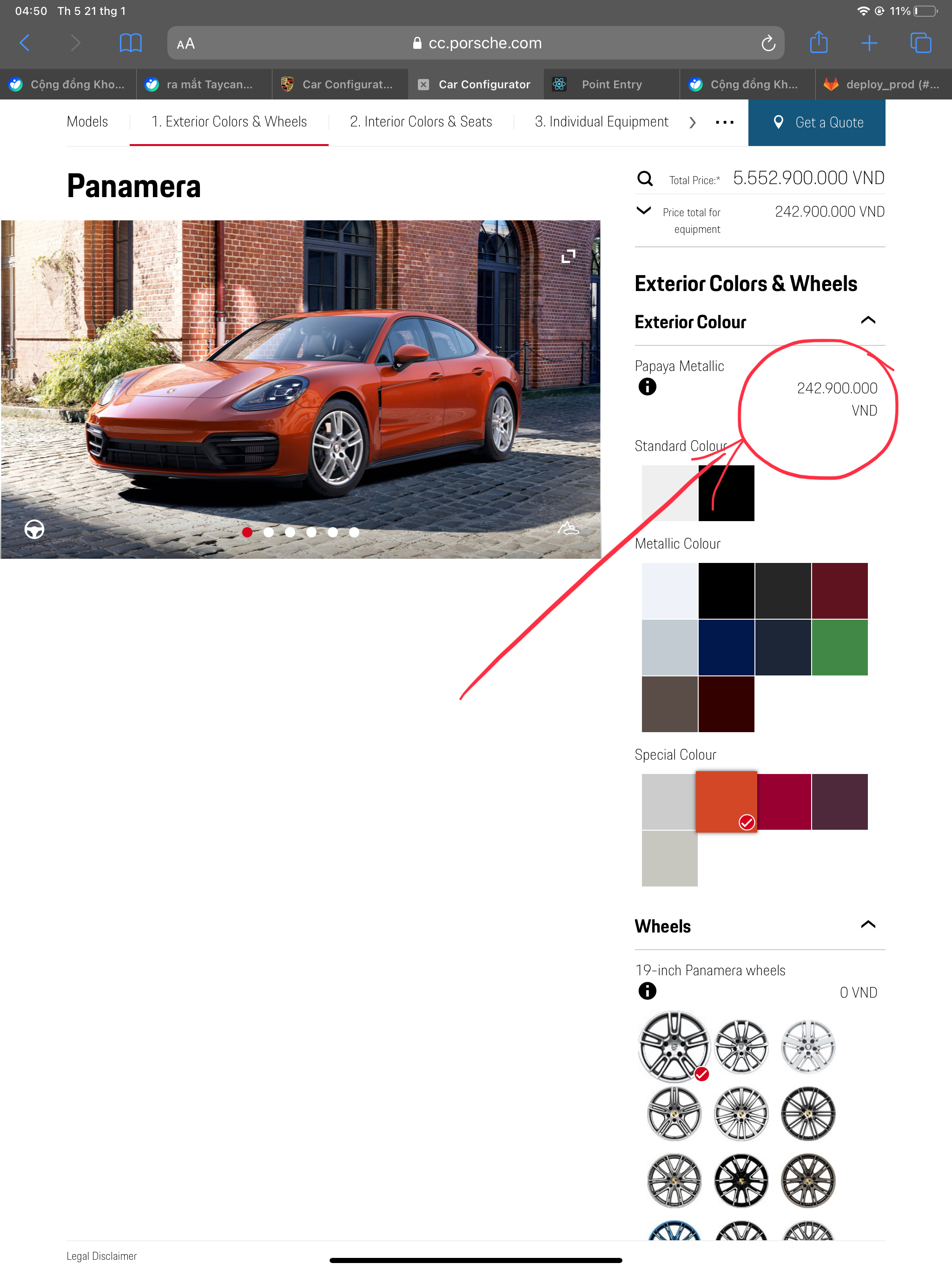 Anh em có tiền vô web của Porsche cấu hình một chiếc xe cho mình thử xem. Giá gốc 5,5 tỉ bản thấp n