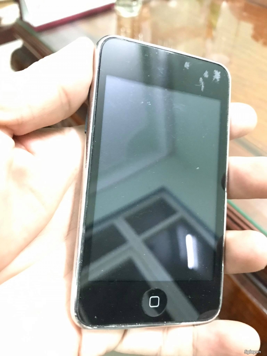 (TPHCM) Nhờ ae chỉ chỗ sửa Ipod Touch Gen 1-2 bị liệt cảm ứng