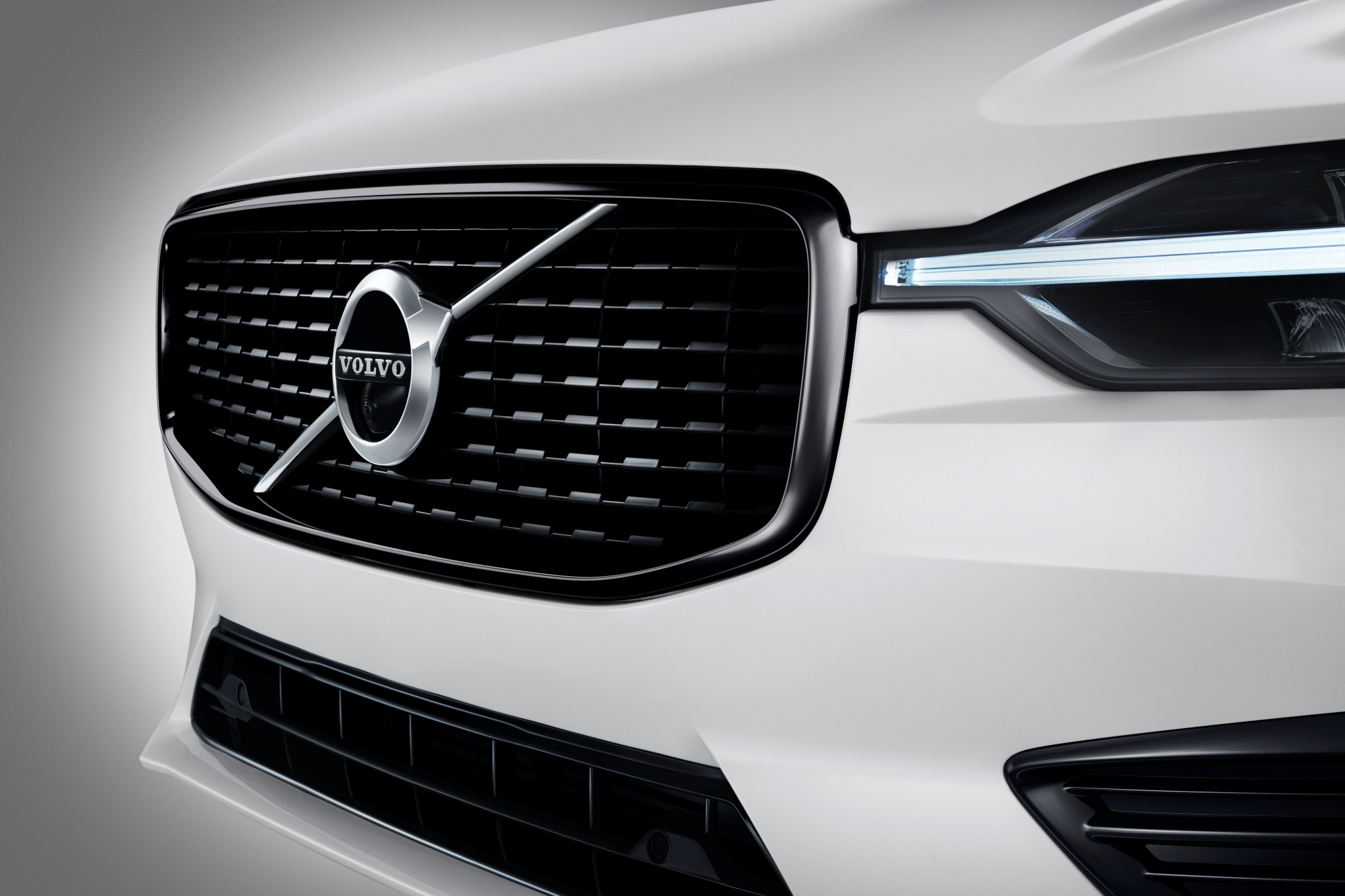 Volvo XC60 2021 nhận cập nhật tính năng mới ngoại hình bắt mắt hơn  Xe 360