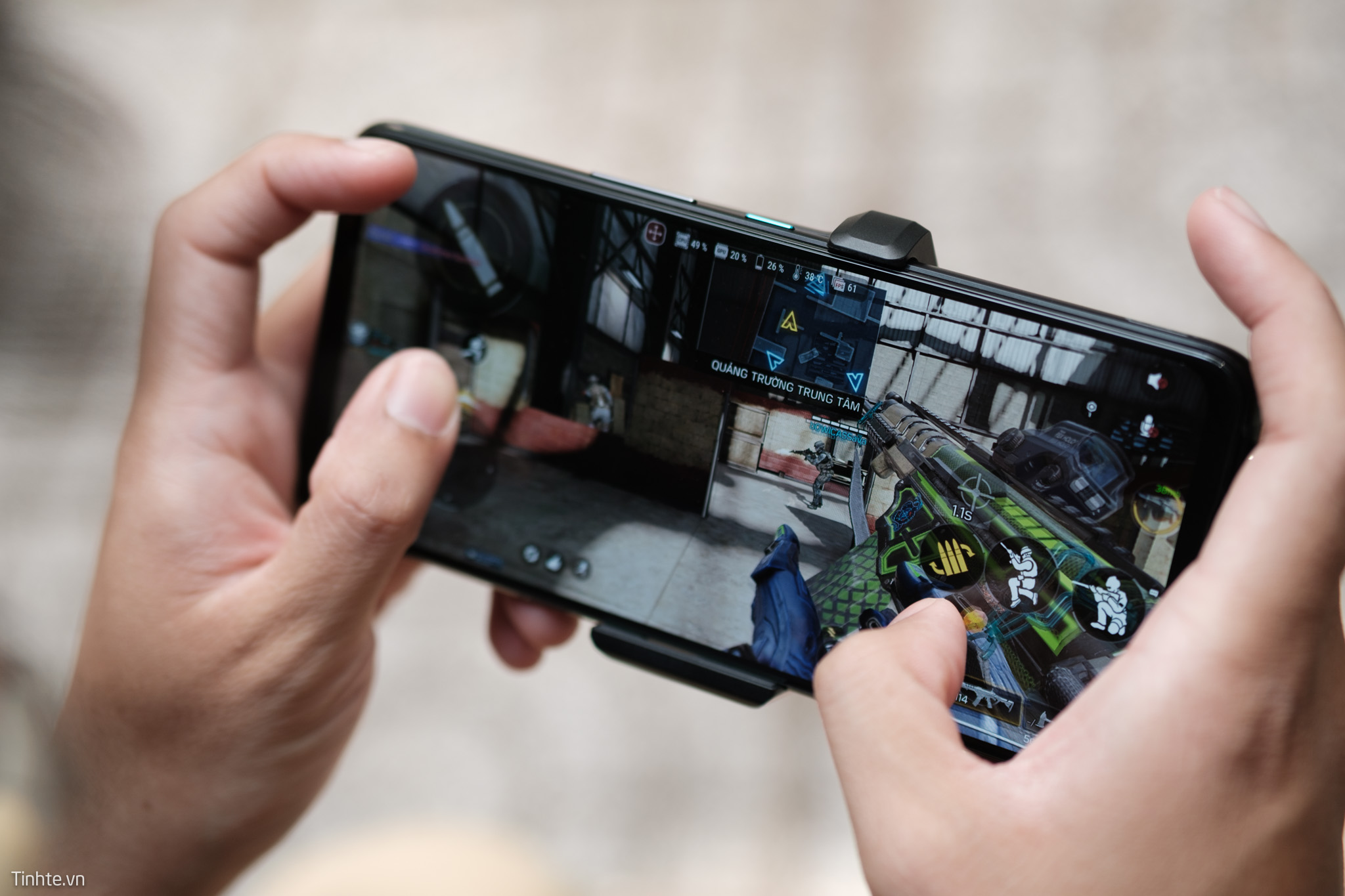 Tin tức Trên tay ROG Phone 5: Vẫn đẹp và đậm chất gaming, tối đa 18GB RAM