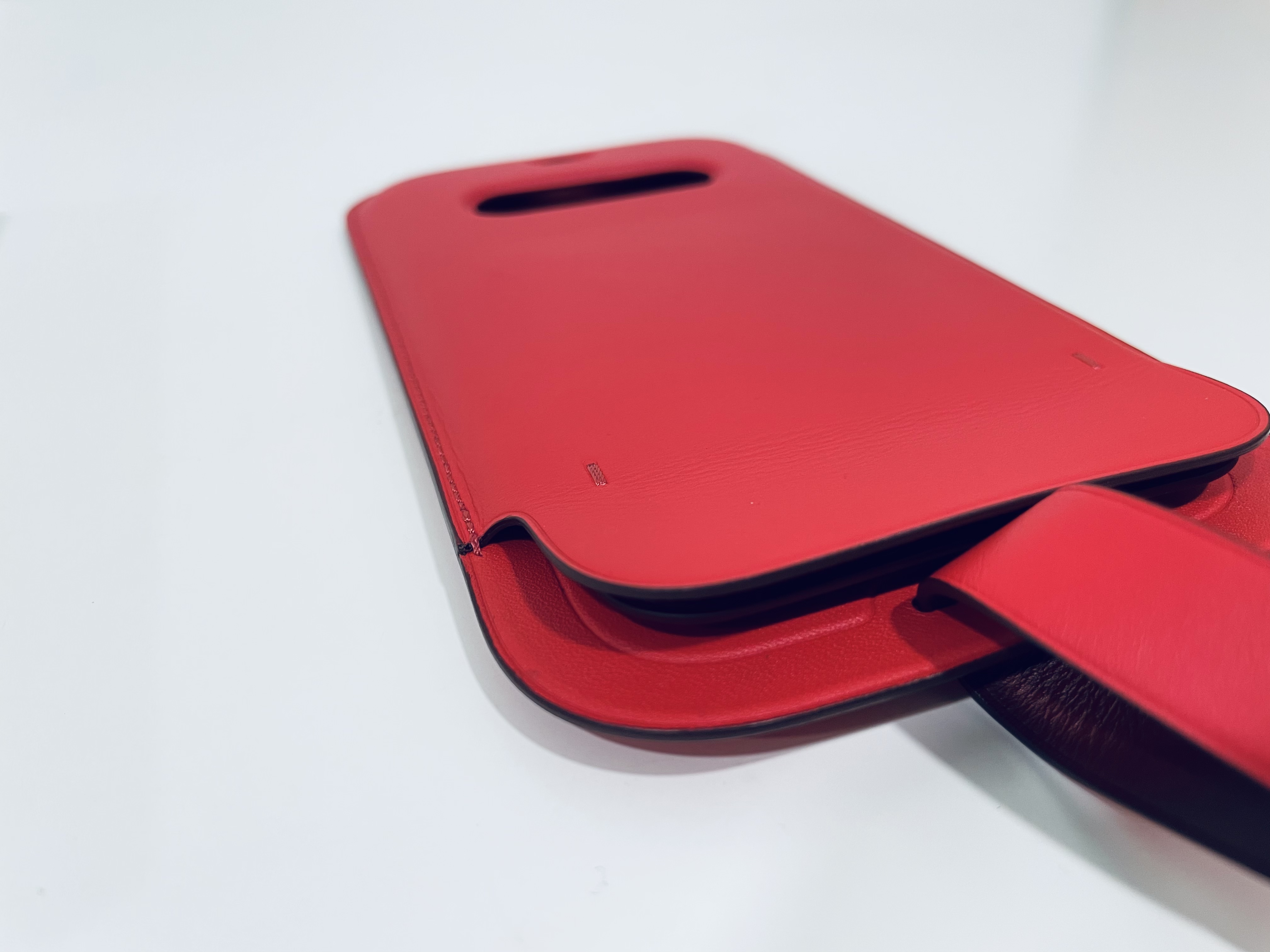 Leather Sleeve ốp iPhone không giành cho người nghèo?
