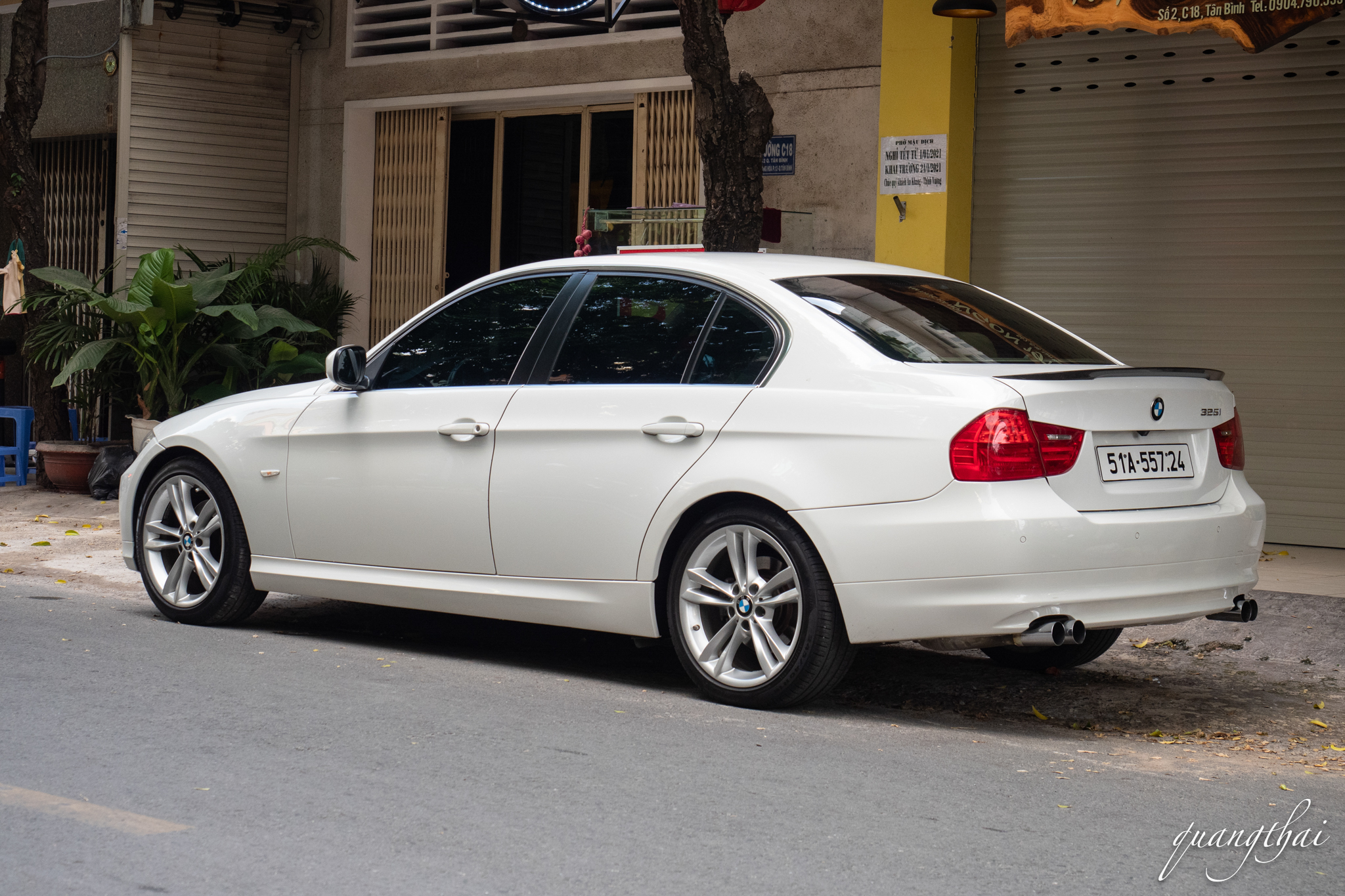 Chiếc BMW M3 2009 có tiền độ gấp 3 lần tiền xe tại Việt Nam
