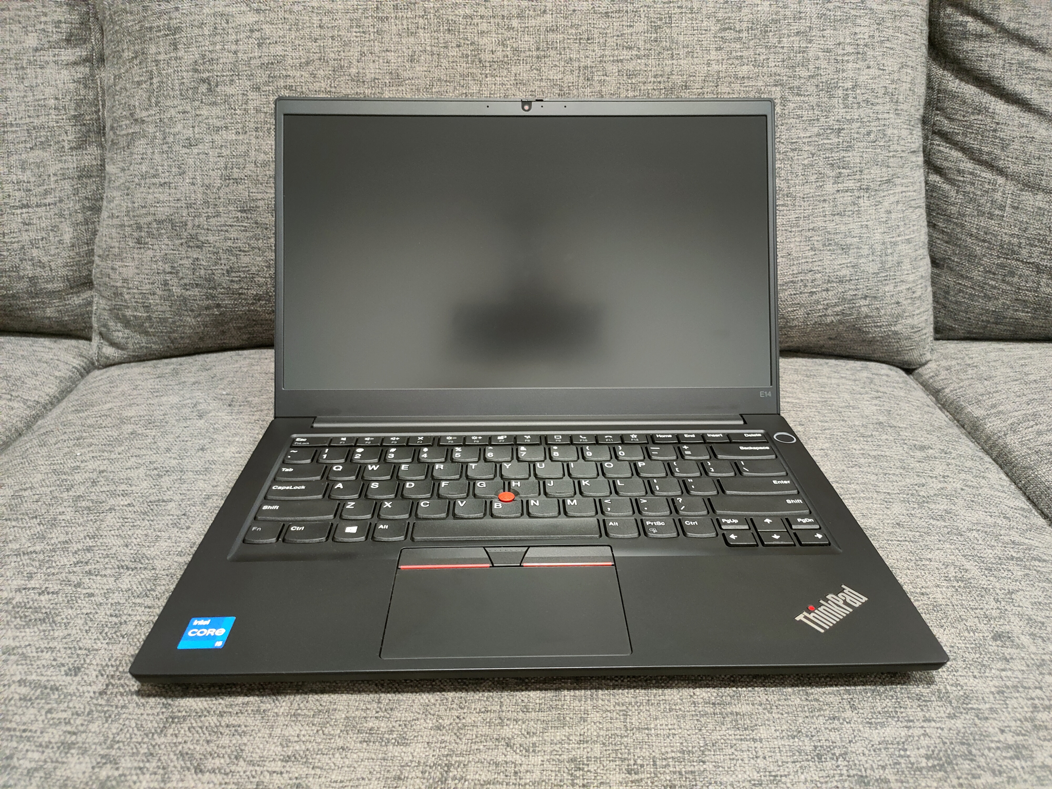 Review Review Laptop Lenovo ThinkPad Gen 2 sau gần 1 tháng sử dụng.