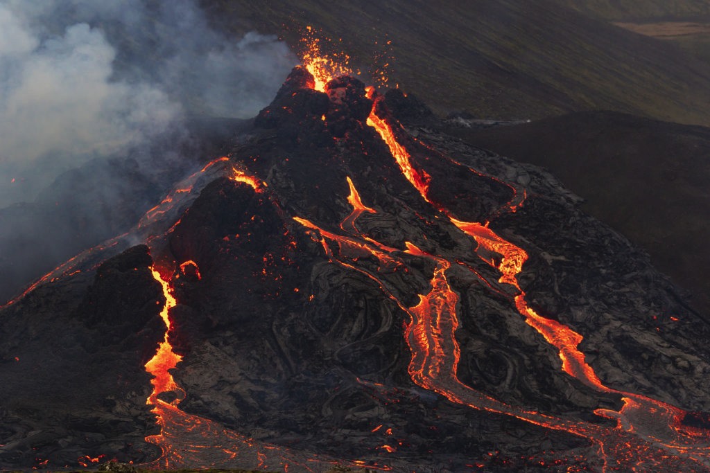 #MSI 2021 hoãn vô thời hạn vì núi lửa phun trào tại Iceland.