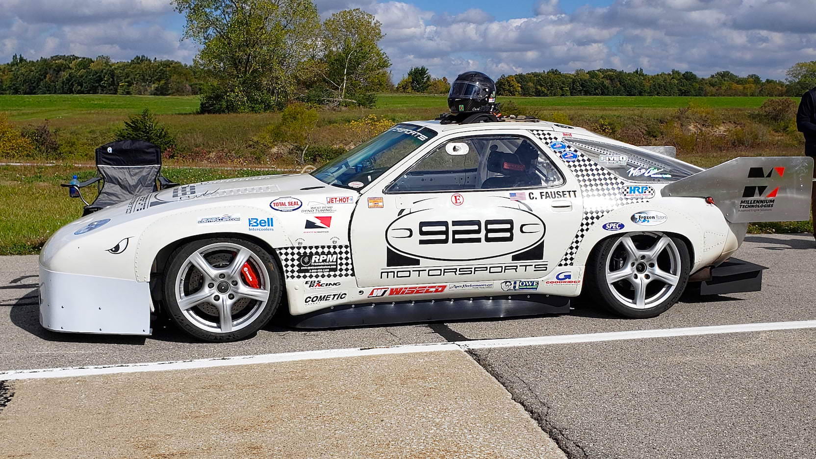 Porsche-928-Racing-Car.jpg