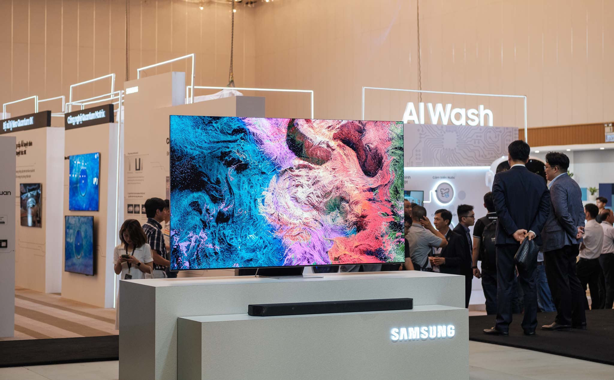 Samsung trình diễn các sản phẩm điện tử năm 2021: TV 8K/4K Neo QLED, máy giặt AI, tủ lạnh Bespoke