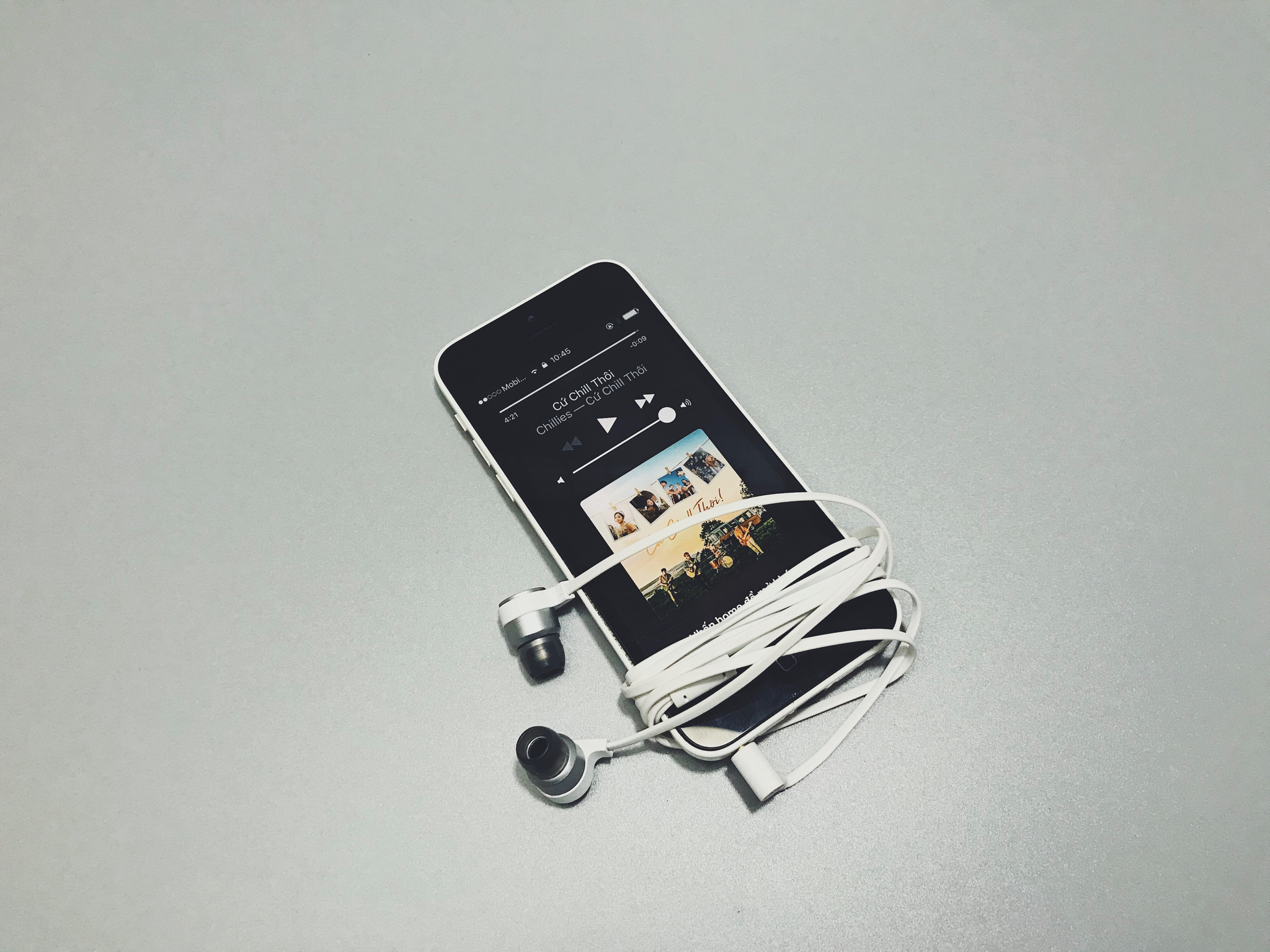 Review Rì viu iPhone 5 Cờ trắng tinh khôi cho người nào cũng dùng được