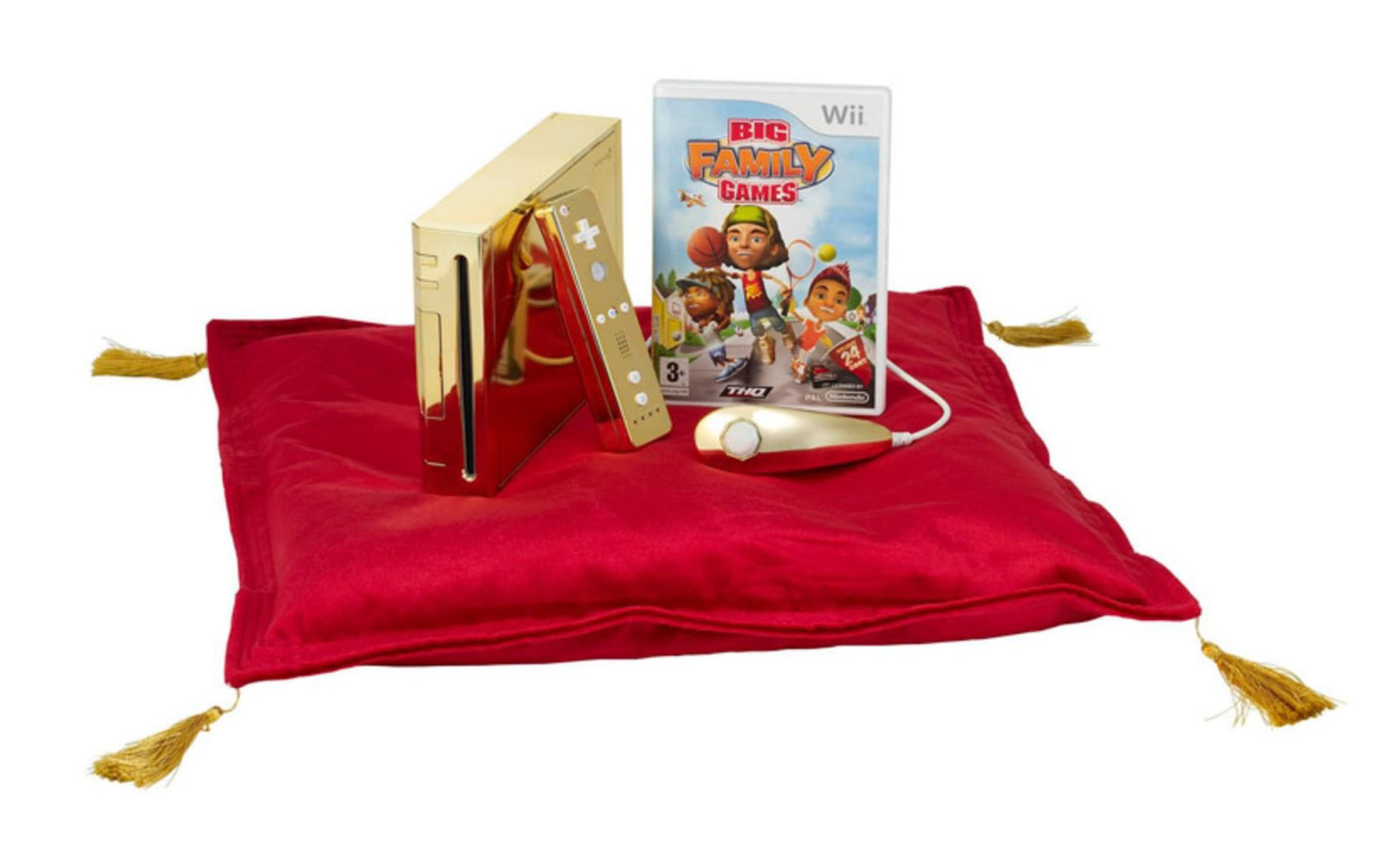 Chiếc máy Wii mạ vàng tặng nữ hoàng Elizabeth II được rao bán, giá 300.000 USD