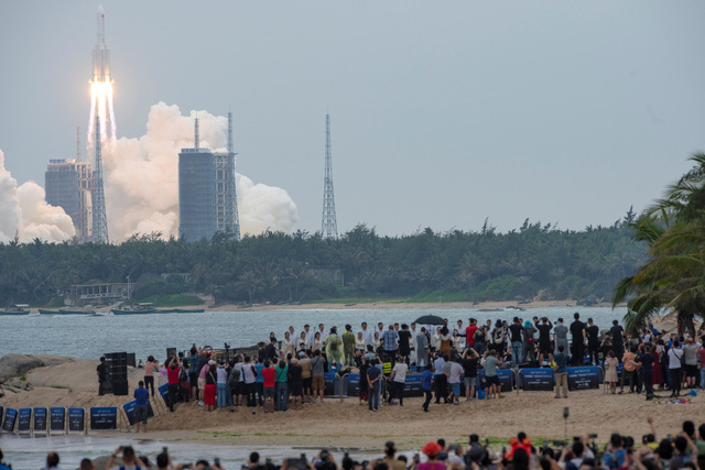 Chuyện là vầy, Trung Quốc phóng lõi trạm không gian lên vũ trụ bằng tên lửa đẩy Trường Chinh 5B hôm