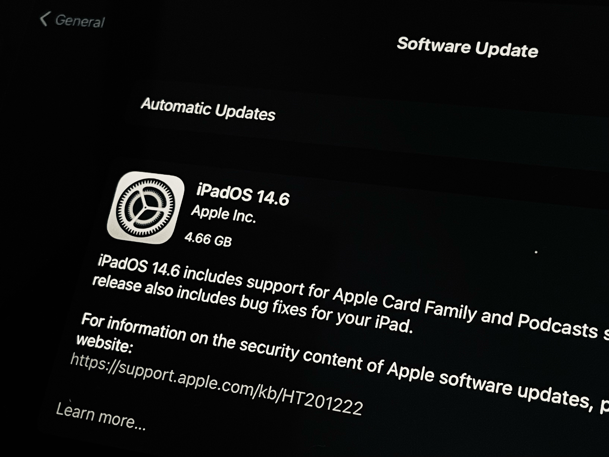 Apple phát hành bản RC cho iOS 14.6, iPadOS 14.6, tvOS 14.6 và watchOS 7.5.  Anh em