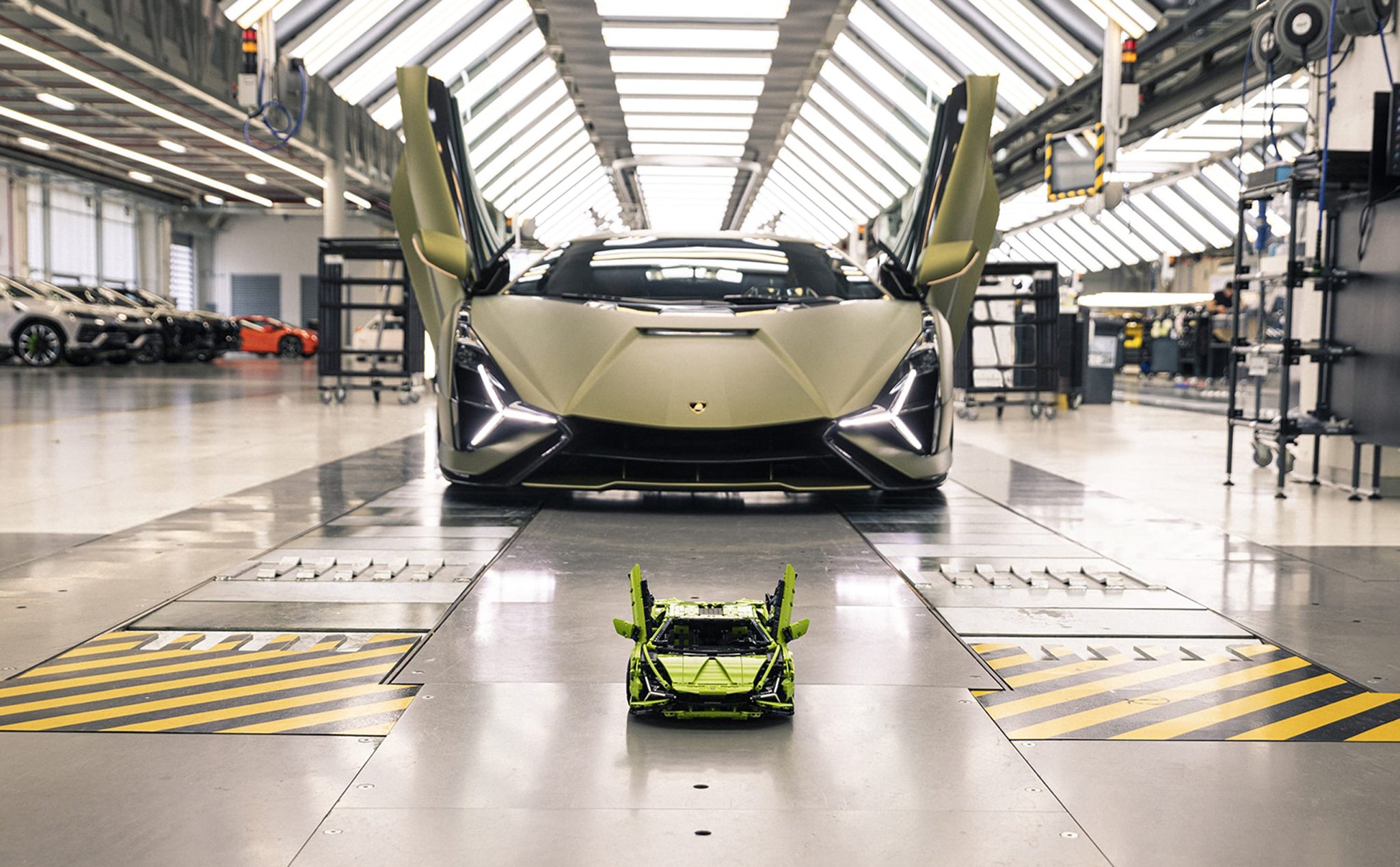 Lamborghini cũng "điện hóa", sau 2025 sẽ có siêu xe thuần động cơ điện