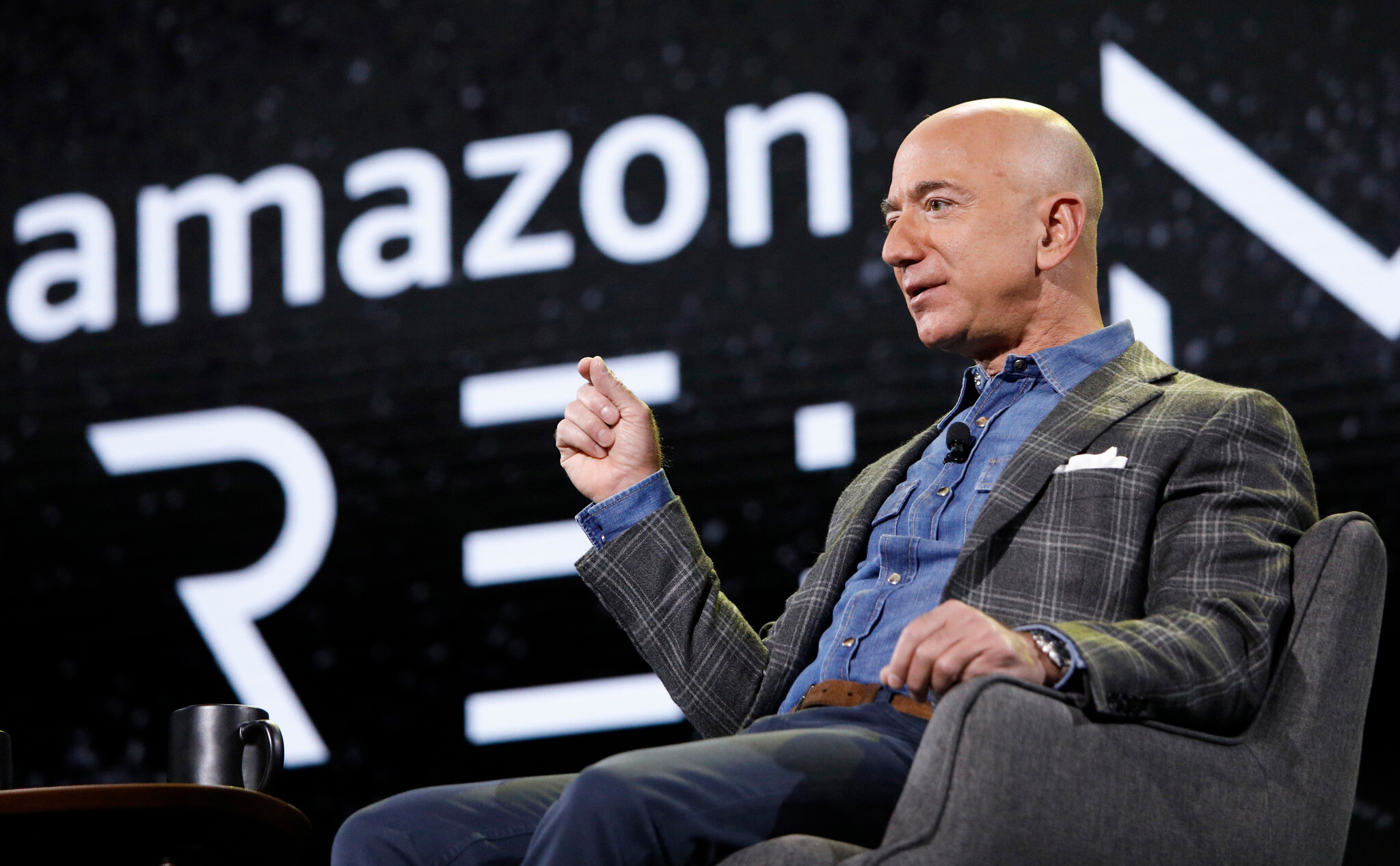 Jeff Bezos sẽ không còn là CEO của Amazon từ ngày 5 tháng 7 năm 2021