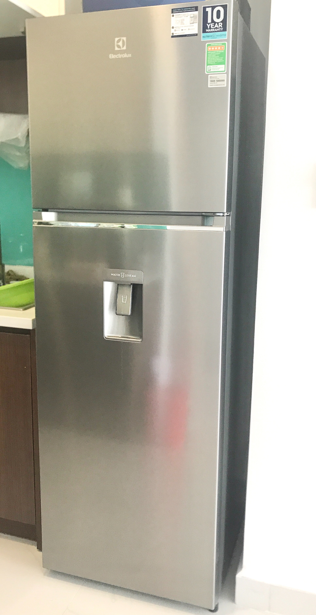 Review Tủ lạnh Electrolux ETB3740K-A 341 lít