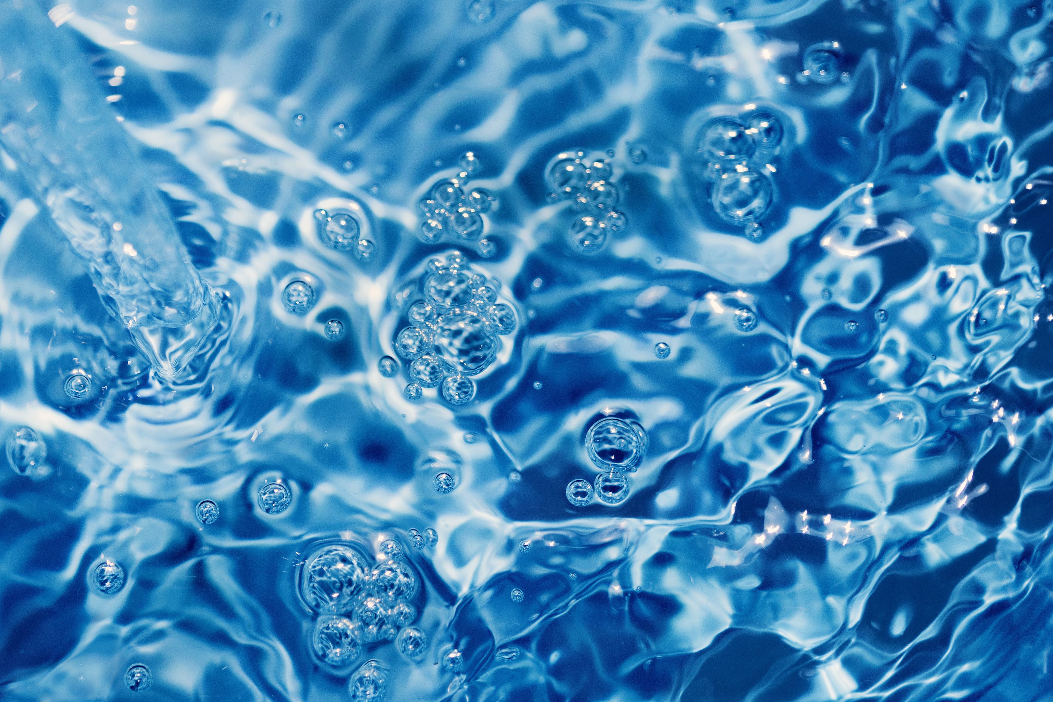 Nước kiềm (alkaline water) có phải là thần dược?