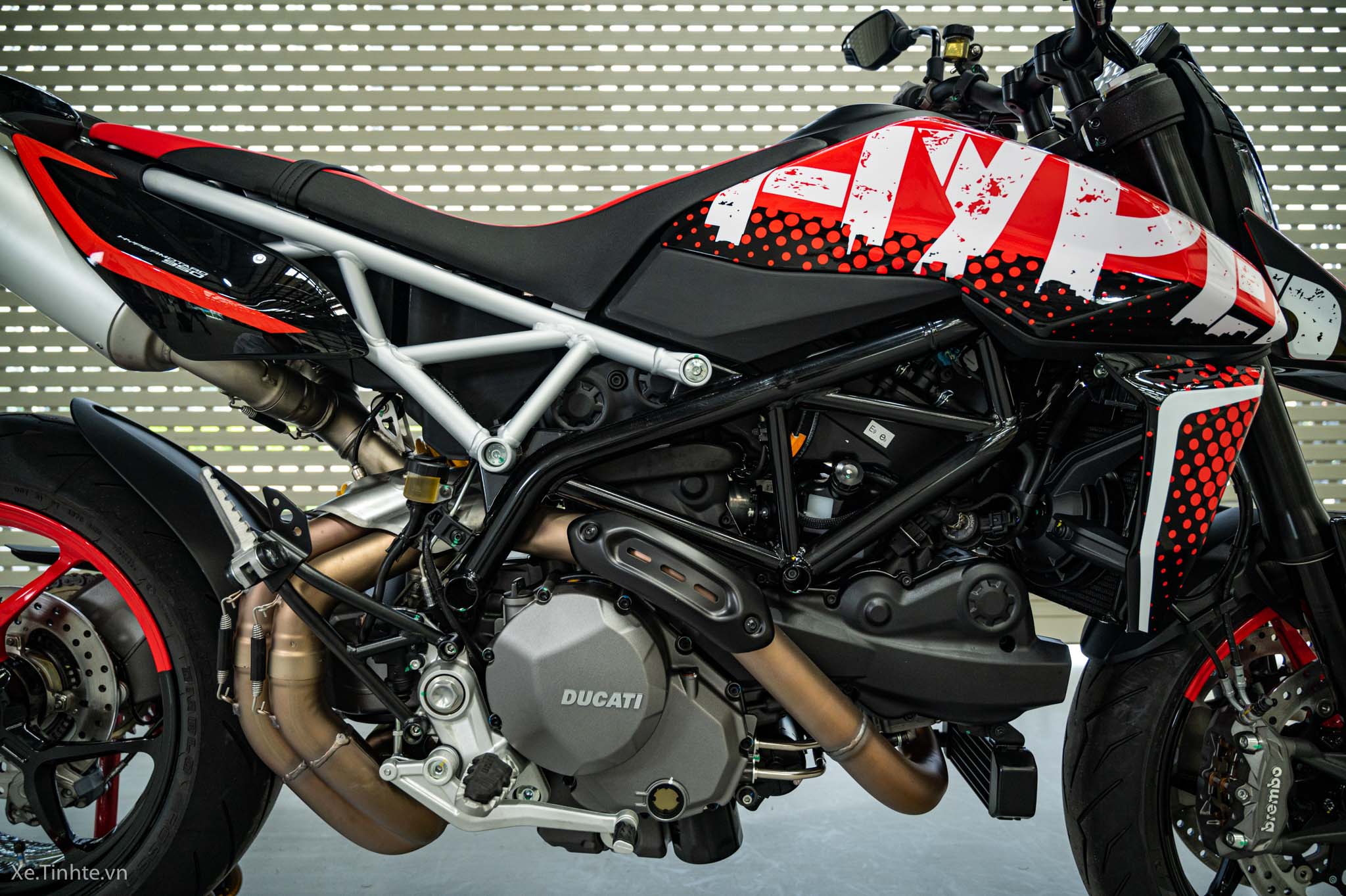 Cào cào Ducati Hypermotard 950 2022 ra mắt giá từ 362 triệu đồng