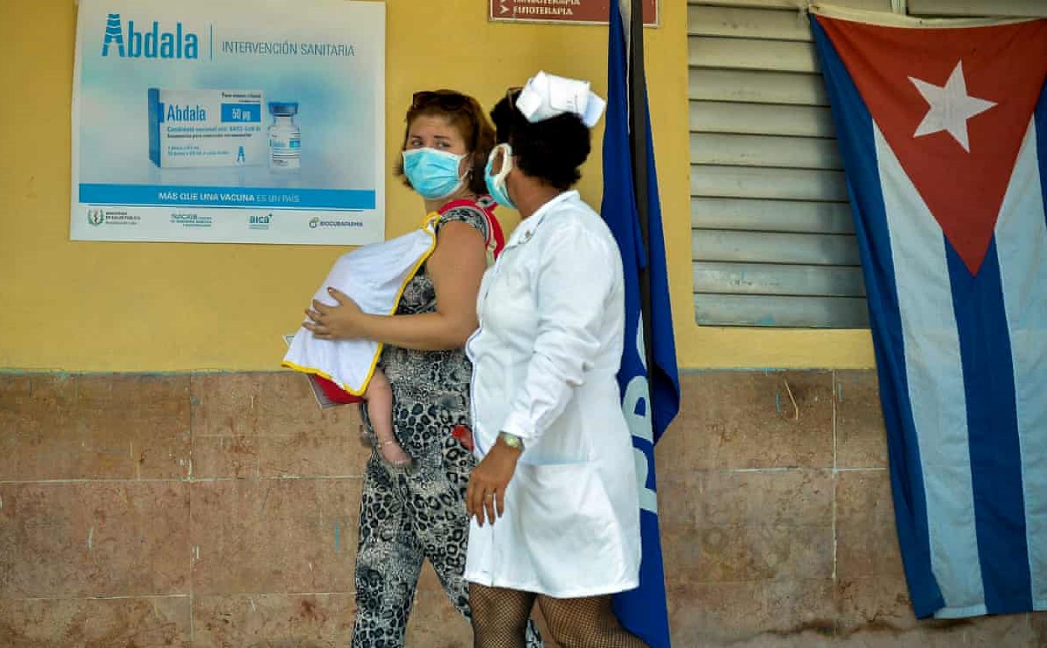 Đại dịch đến 30/6: Chính phủ đề nghị AstraZeneca chuyển cho Việt Nam 10 triệu liều vaccine