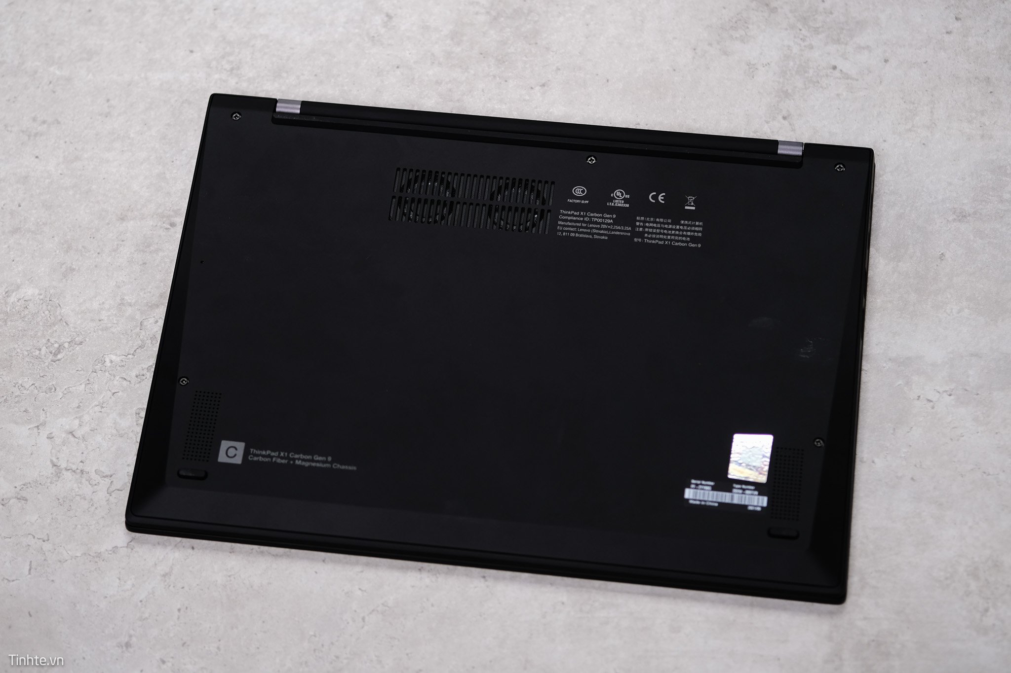 Lenovo_ThinkPad_X1_carbon_gen-9_tinhte_18.jpg