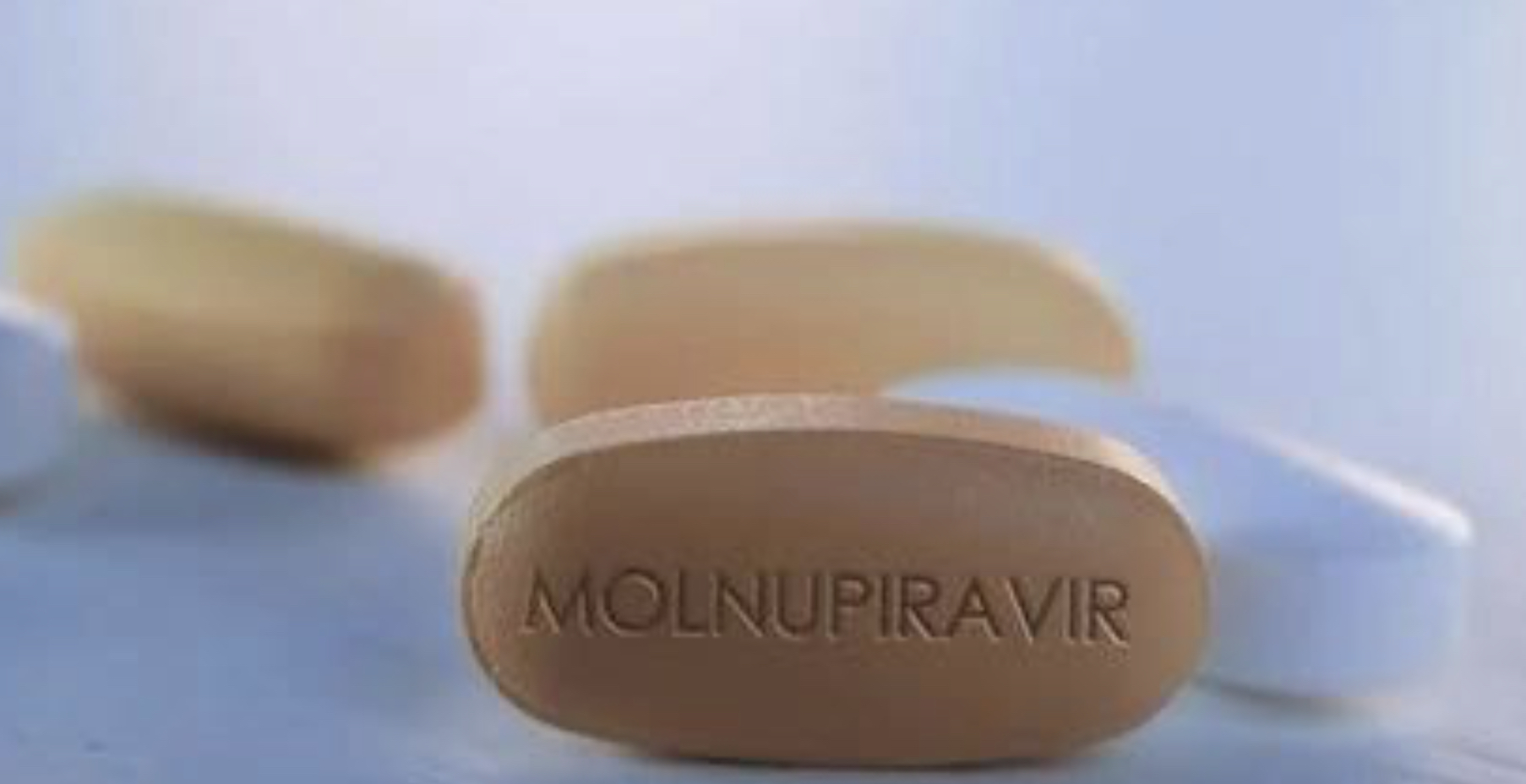 Thuốc uống điều trị cúm Tàu. An oral pill for COVID-19? Molnupiravir shows promise