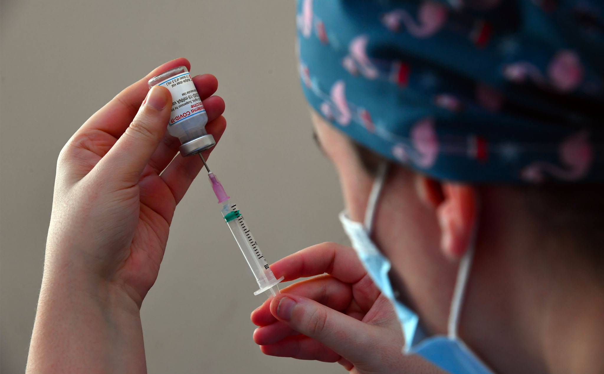 Mỹ phê duyệt kế hoạch tiêm liều vaccine thứ ba cho các bệnh nhân mắc chứng suy giảm miễn dịch