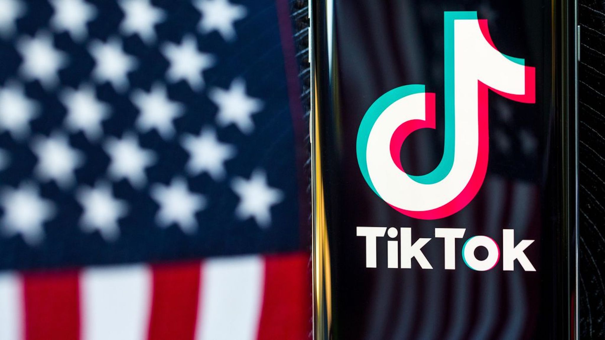 Thượng nghị sĩ muốn Mỹ cấm TikTok sau thông tin chính phủ Trung Quốc mua cổ phần của Bytedance