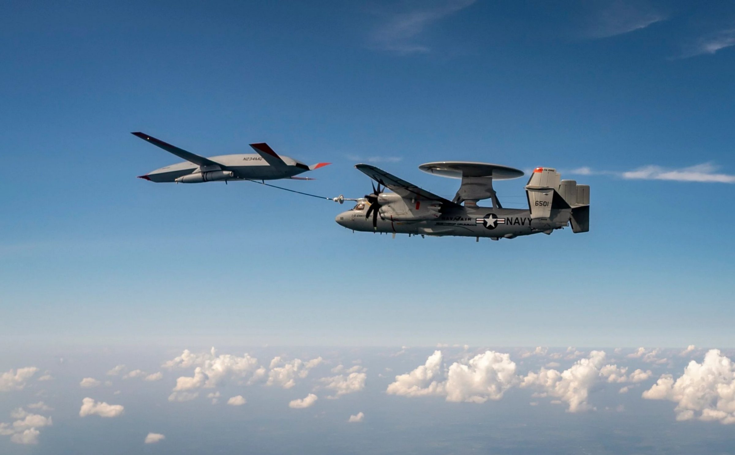 MQ-25 Stingray - UAV đầu tiên tiếp nhiên liệu thành công cho máy bay khác trên không