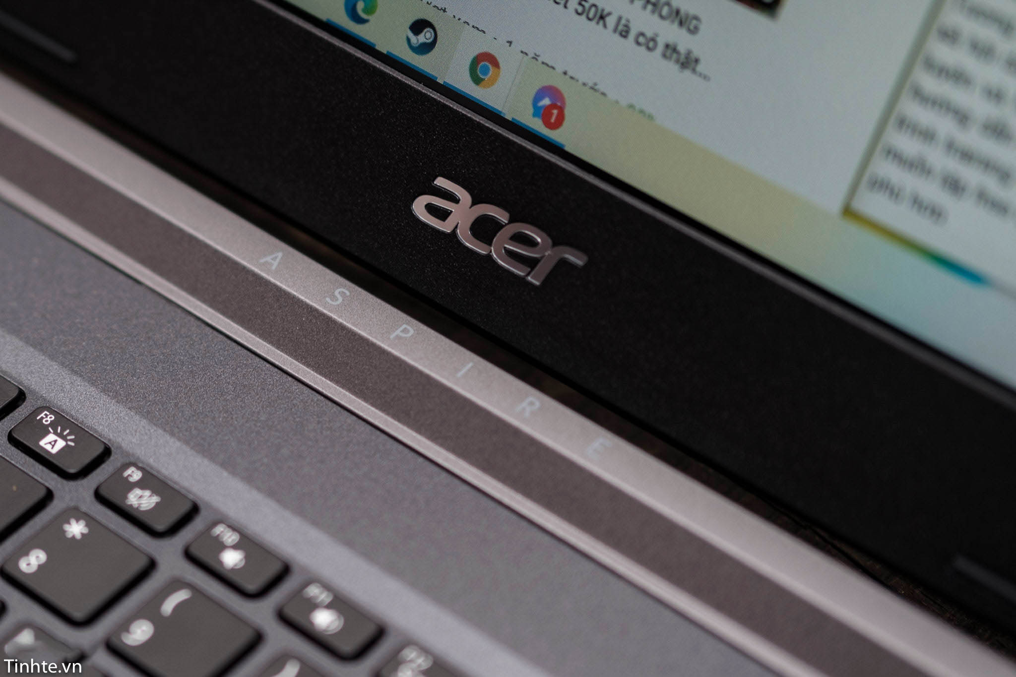 Acer Gaming Aspire 7_-10.jpg