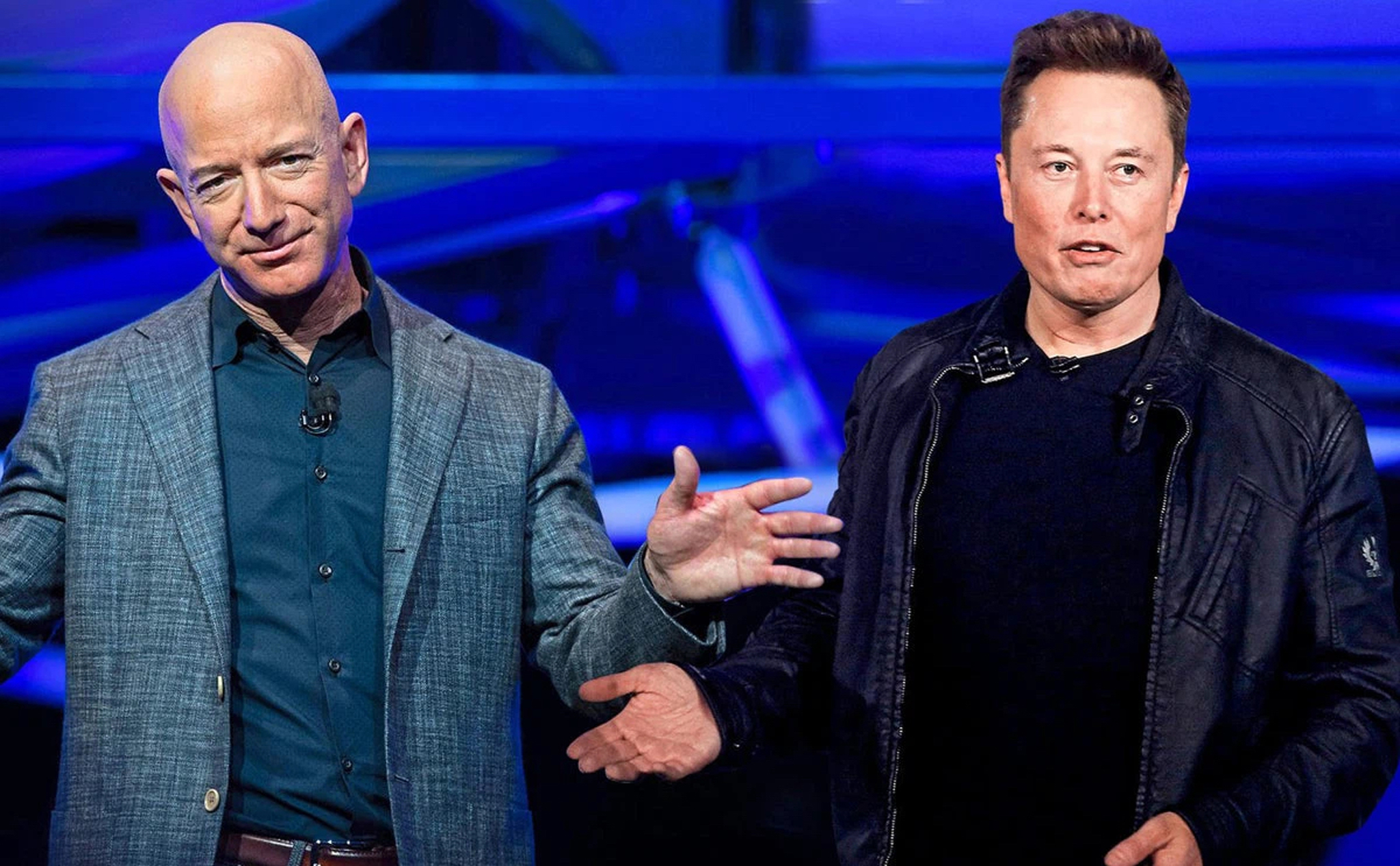 Elon Musk "cà khịa" Jeff Bezos khi bỏ xa người đồng nghiệp trên bảng xếp hạng