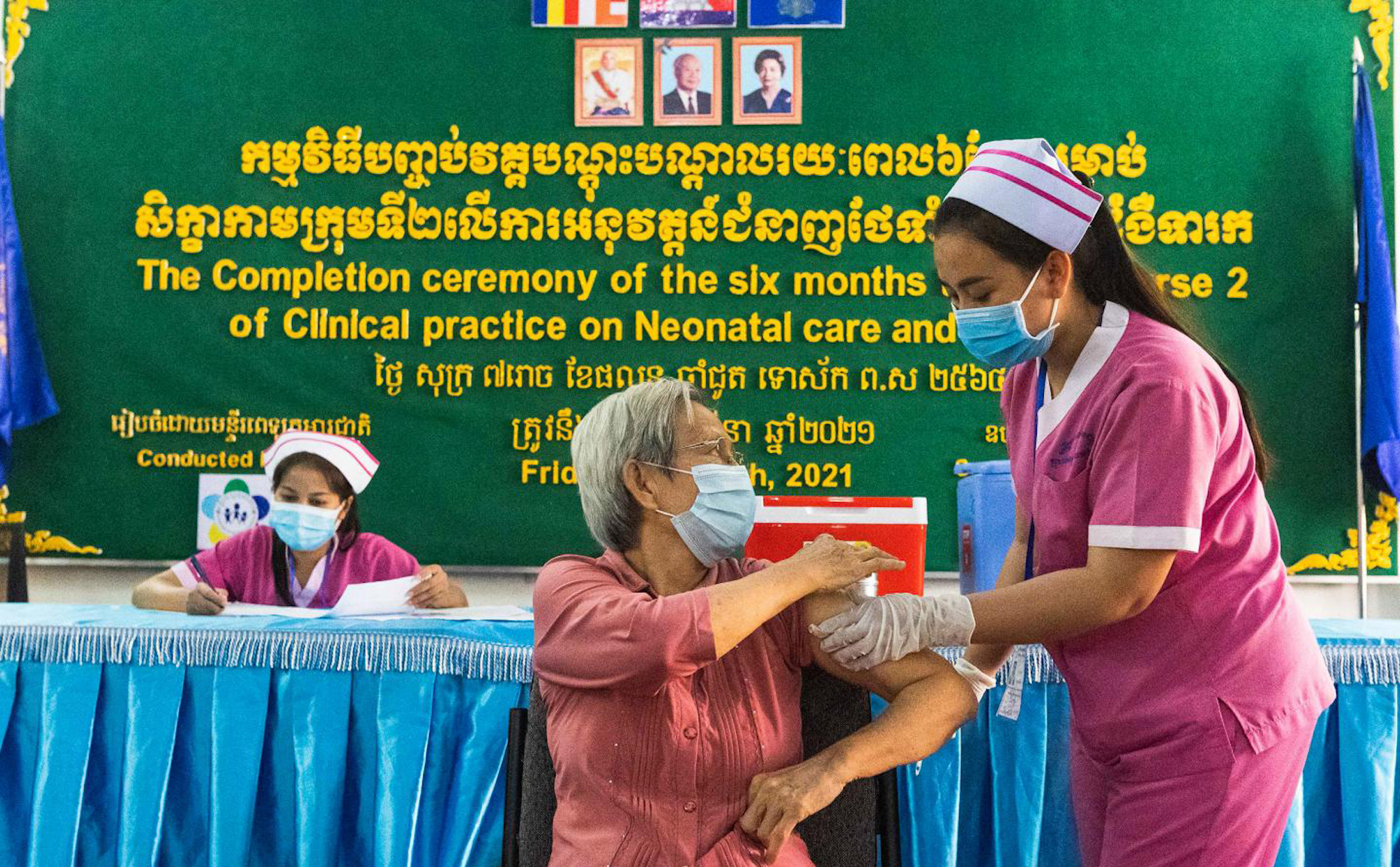 Phnom Penh cấm những người chưa tiêm chủng đến các điểm công cộng, dù bất kỳ lý do gì