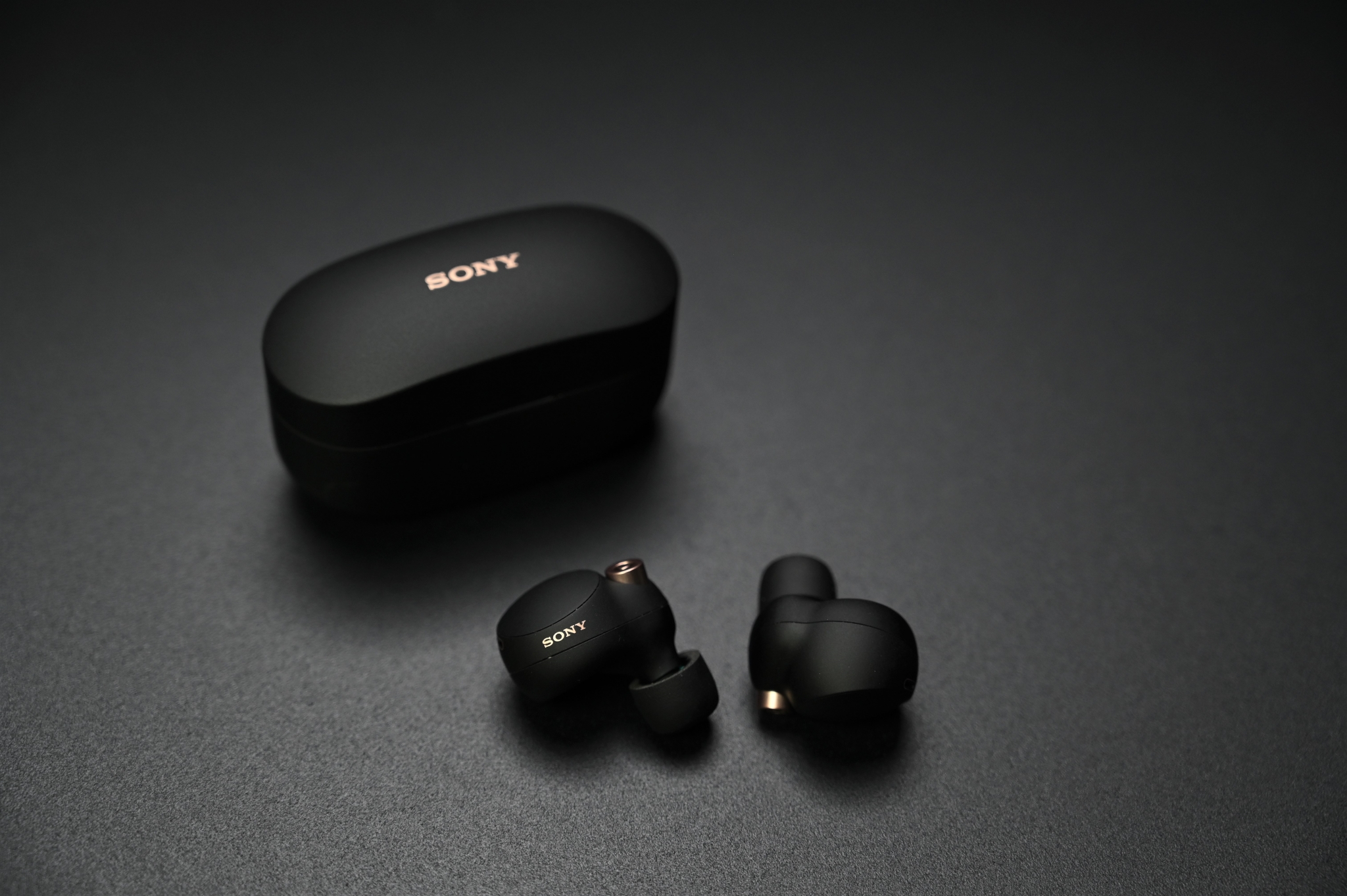 Review Sony WF-1000XM4 sau 100h: chống ồn đỉnh cao, hội thoại tốt, chất âm ấm, thiên bass