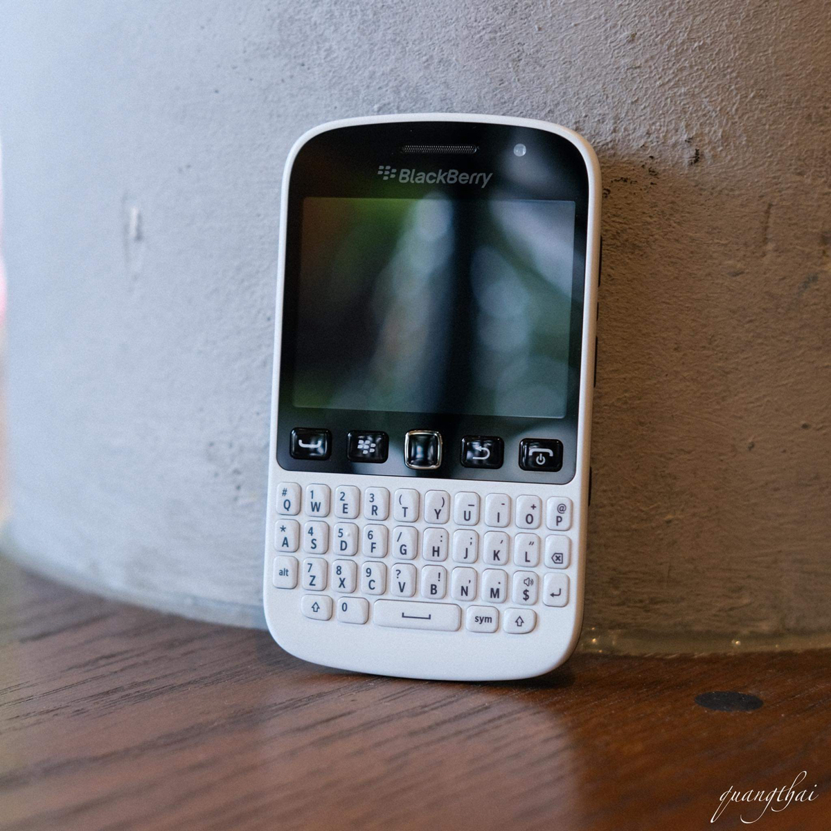 BlackBerry 9720 mới 100%. Đang tặng trên Group Tinh tế